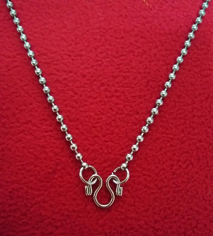 สร้อยคอสแตนเลสลายไข่ปลาแบบสั้น ความยาวทั้งเส้น 18 นิ้ว(ใส่พระได้1องค์)ค่ะ