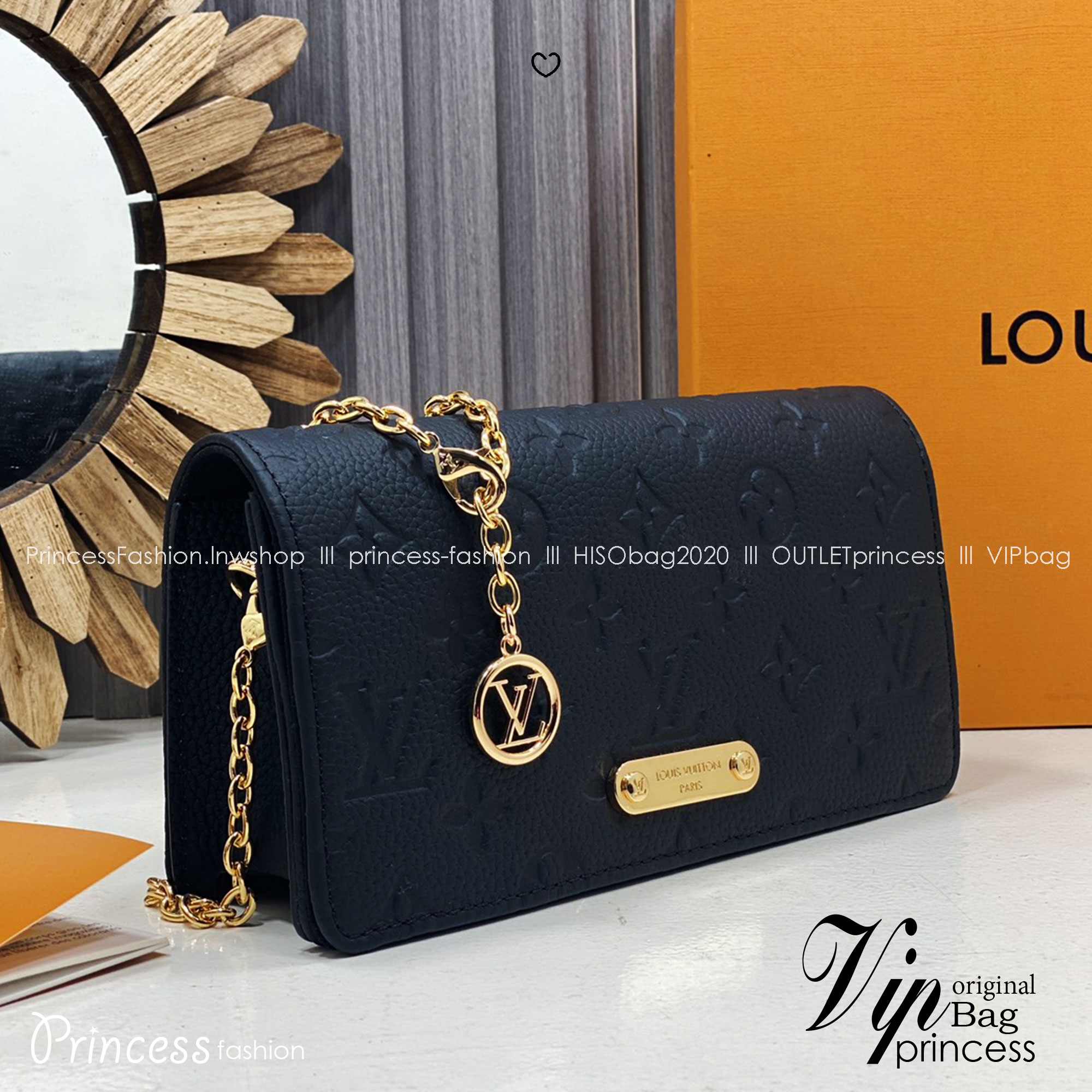 TOP ORI หนังแท้ | LV Wallet On Chain Lily Bag soft grained Monogram Empreinte leather กระเป๋าสะพายทรงคลัชถือเป็นกระเป๋าสตางค์ สายสะพายโซ่ทองหรูหราถอดได้ หนังแท้ลายเกรนเนื้อนุ่ม ทรงสี่เหลี่ยมทันสมัยเข้ากับลุคเรโทรเรียบหรู