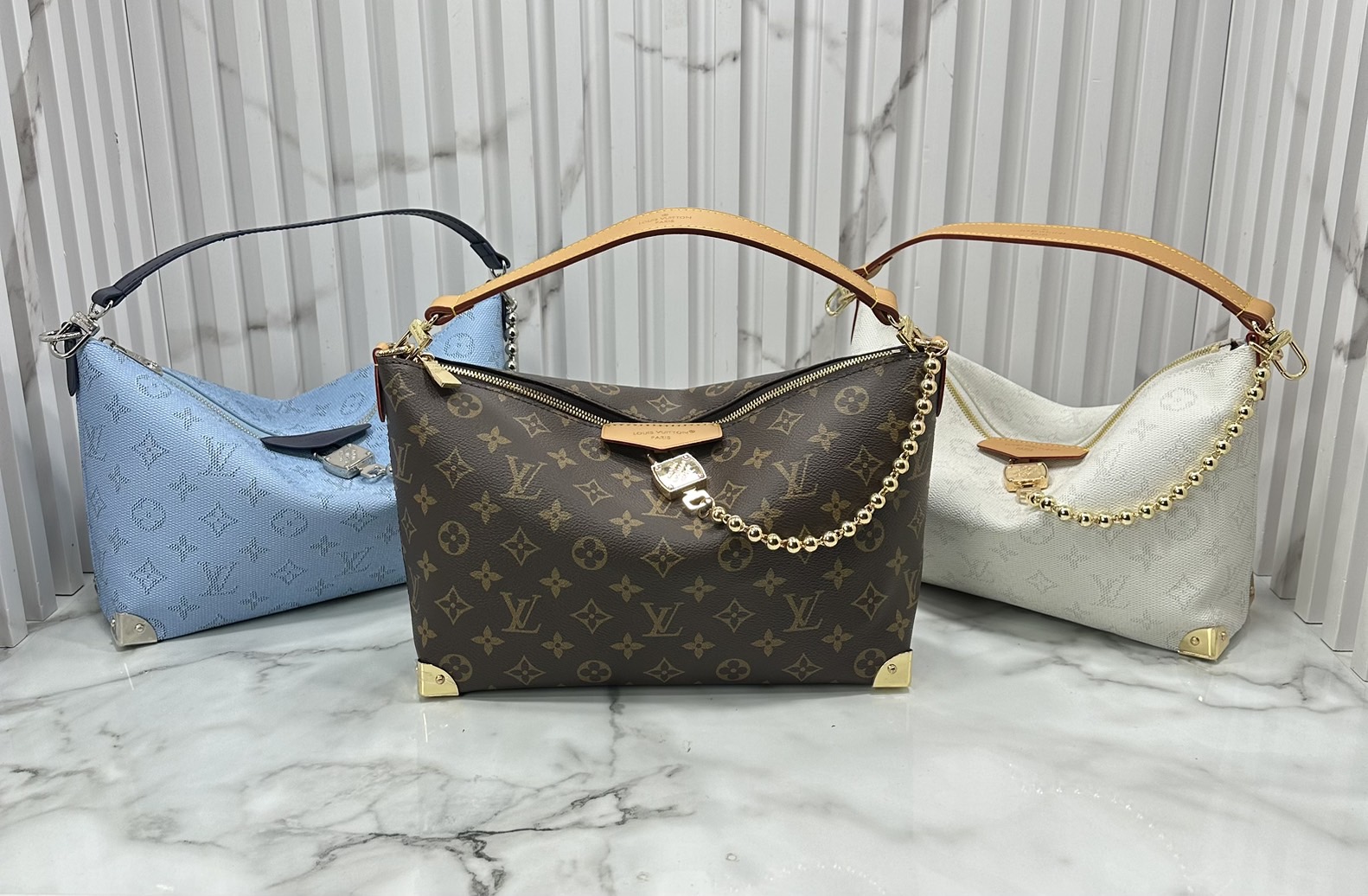 ORI หนังแท้ | LV Bobo Trunk bag Monogram Heritage Canvas / LV Hobob Bag กระเป๋าถือ กระเป๋าสะพายทรงโฮโบ ไอเท็มใหม่ล่าสุดจากตระกูล Trunk รังสรรค์จาก Monogram Heritage แคนวาส มุมกระเป๋าที่ได้แรงบันดาลใจจากทรังก์