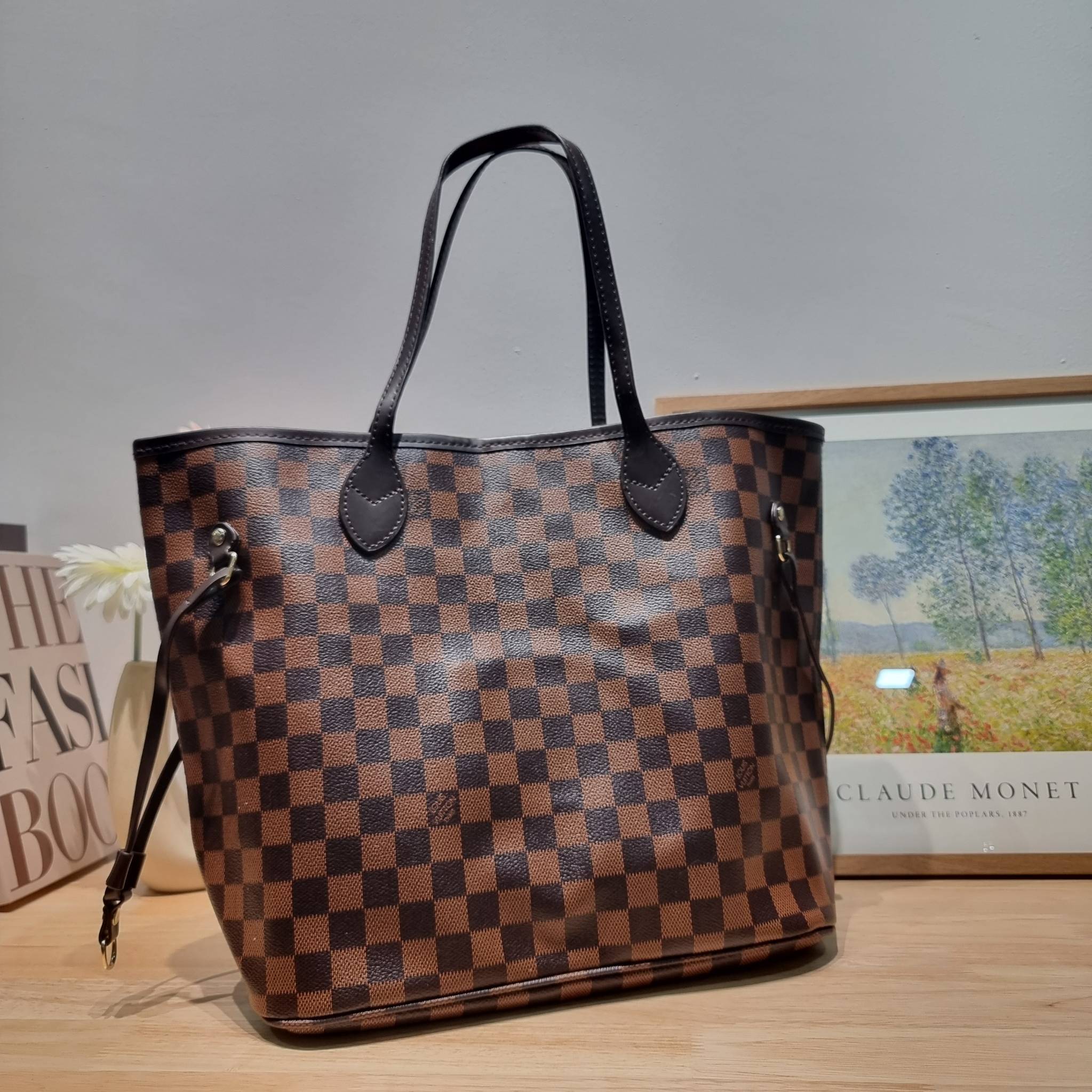 LV Neverfull Monogram / LV 2IN1 TOTE SET กระเป๋าสะพายไหล่ใบใหญ่ทรง tote มาพร้อมใบลูก คลาสสิคที่สุด เป็นอีกรุ่นที่มีคนใช้กันทั่วบ้านทั่วเมือง ฮิตแบบไม่ต้องพูดเยอะ