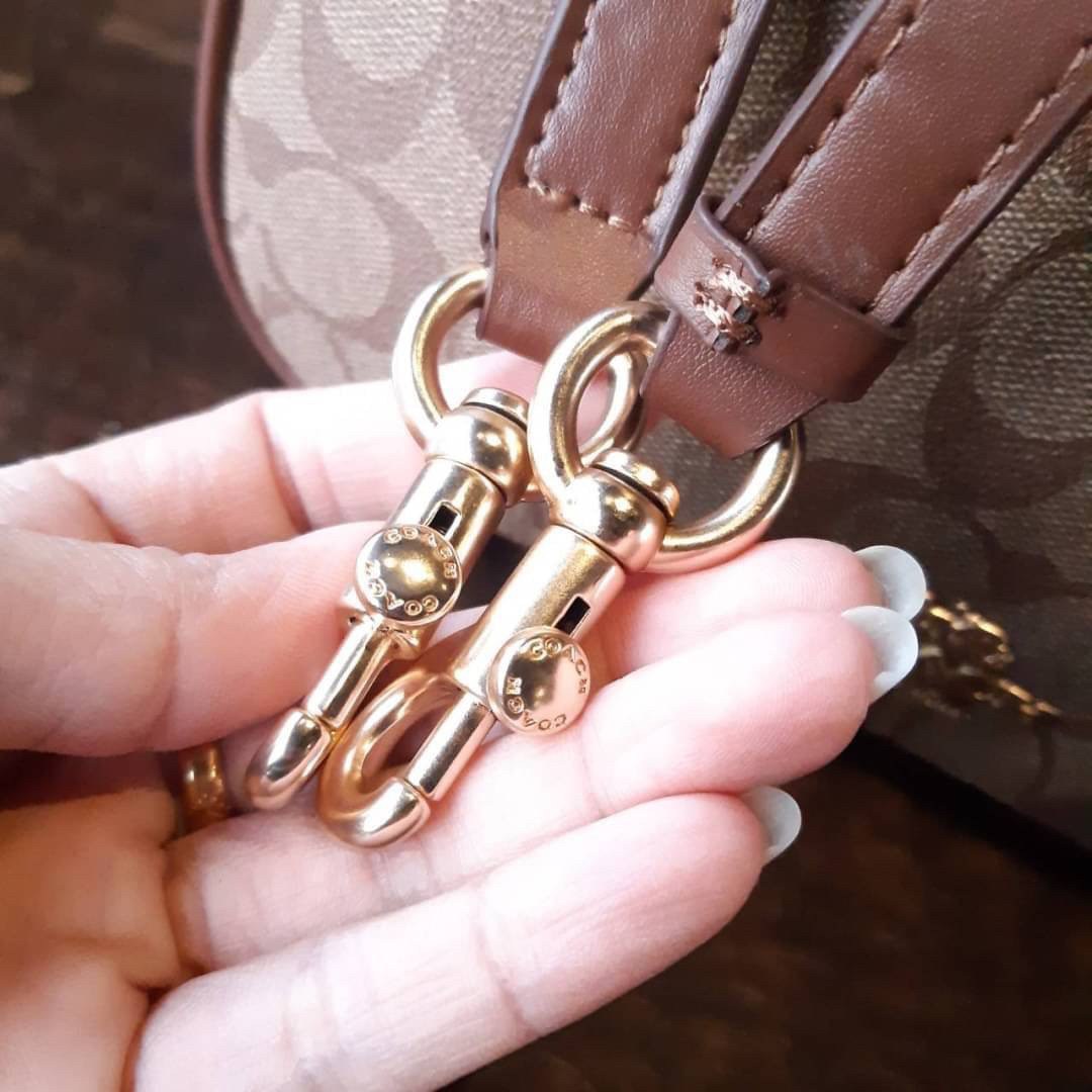 COACH F68168 JES CROSSBODY IN SIGNATURE CANVAS รุ่นยอดฮิต!! กระเป๋าสะพายข้าง รุ่น 2 ซิป ใบใหญ่จุใจ สีคลาสสิคขายดี!!