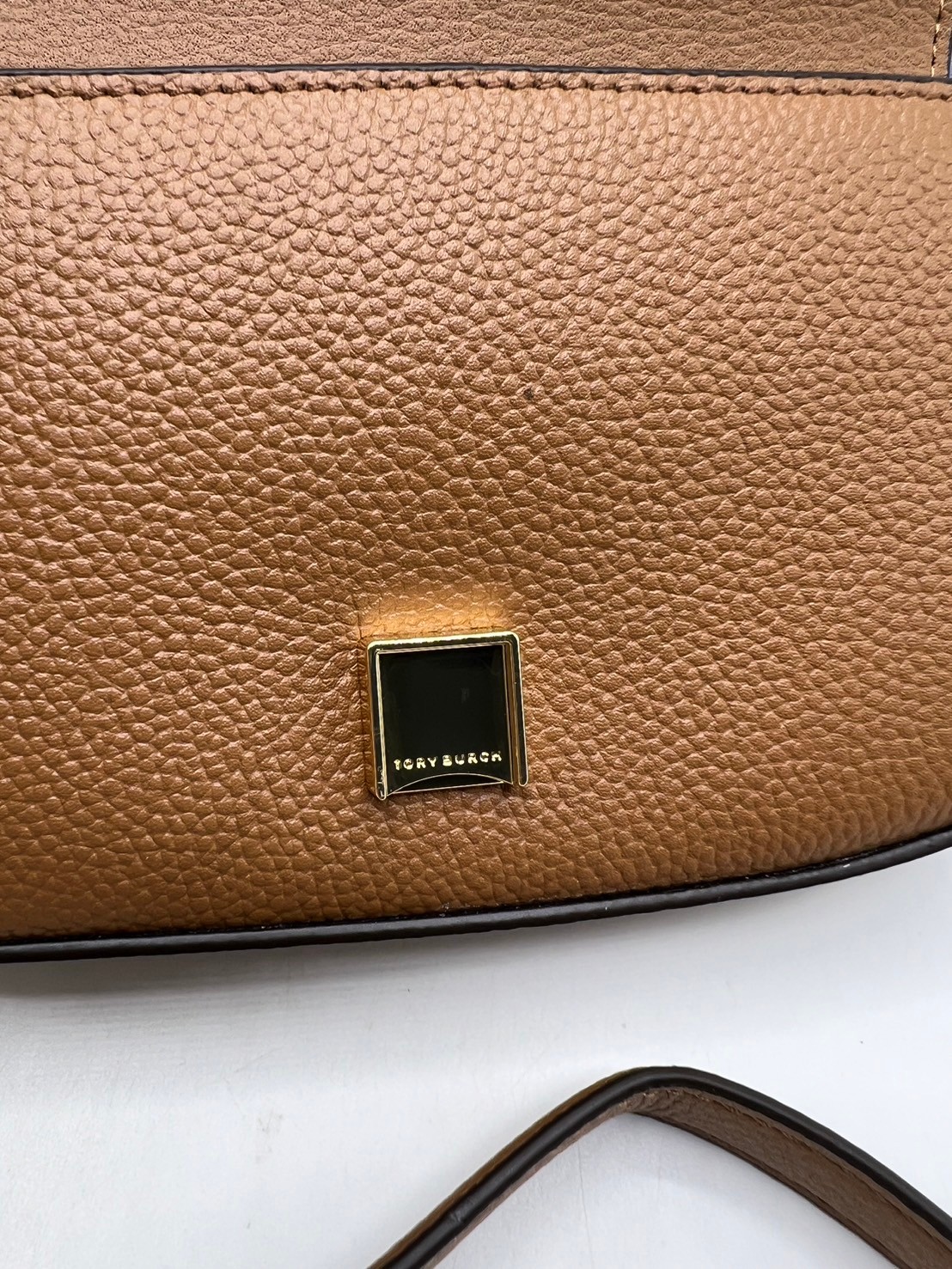 TORY BURCH Chelsea Pebbled Crossbody Bag กระเป๋าสะพายเรียบหรู เกรดออริ สลับแท้ 1:1 ใช้งานต่างประเทศได้