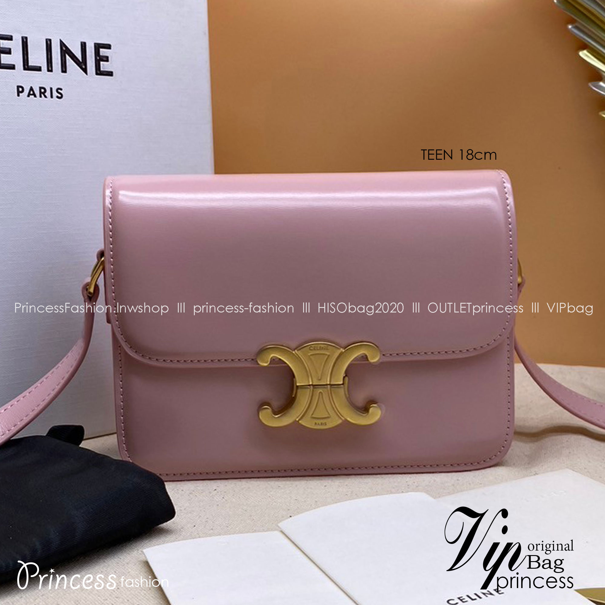 TEEN 18cm : CELINE TEEN TRIOMPHE BAG IN SHINY CALFSKIN / Celine Triomphe Bag / Celine Bag พร้อมส่ง 7 สี เกรดออริ 1:1 กระเป๋าแบรนด์หรูที่ควรมีแห่งปี รูปทรงสี่เหลี่ยมรุ่นฮอตฮิตของเหล่าดาราและเซเลบทั้งหลาย ดีไซต์เรียบหรู