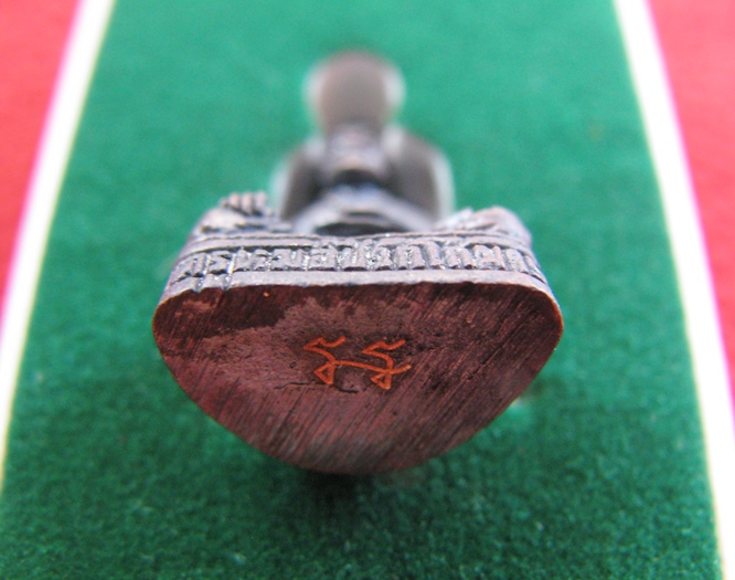 สินค้าหมดค่ะ บรมครูหมอชีวกโกมารภัจจ์ รุ่นพุทโธ อโรคา ราชาโชค วัดอาวุธวิกสิตาราม พร้อมกล่องเดิมค่ะ