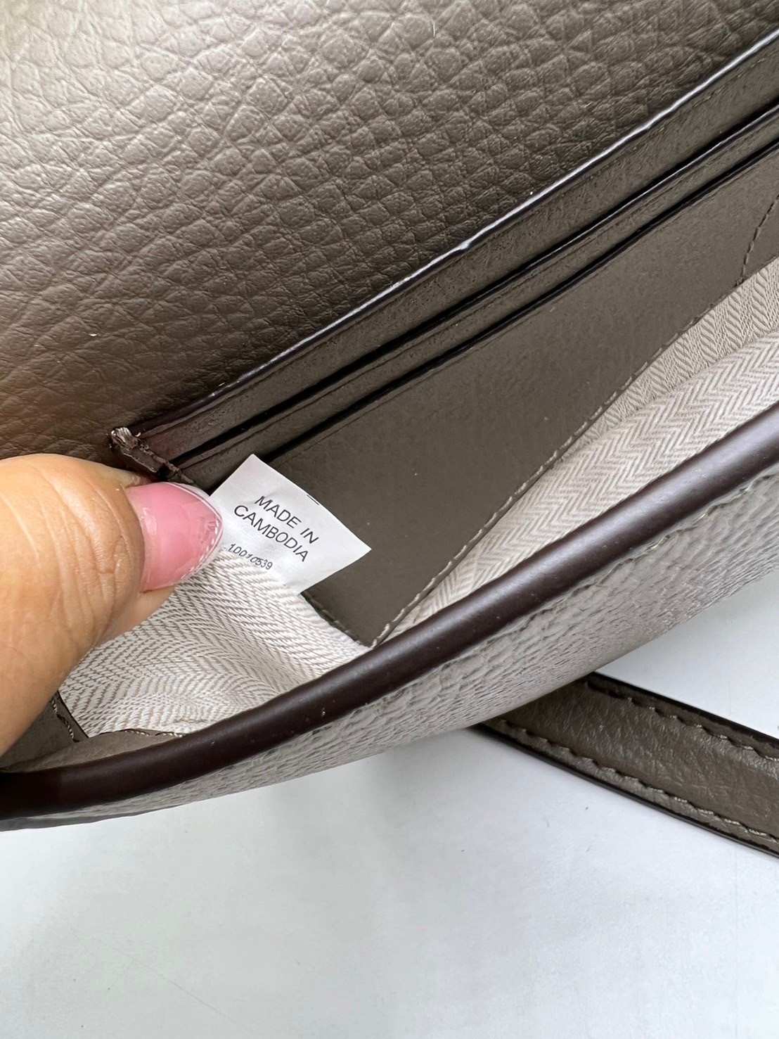 TORY BURCH Chelsea Pebbled Crossbody Bag กระเป๋าสะพายเรียบหรู เกรดออริ สลับแท้ 1:1 ใช้งานต่างประเทศได้