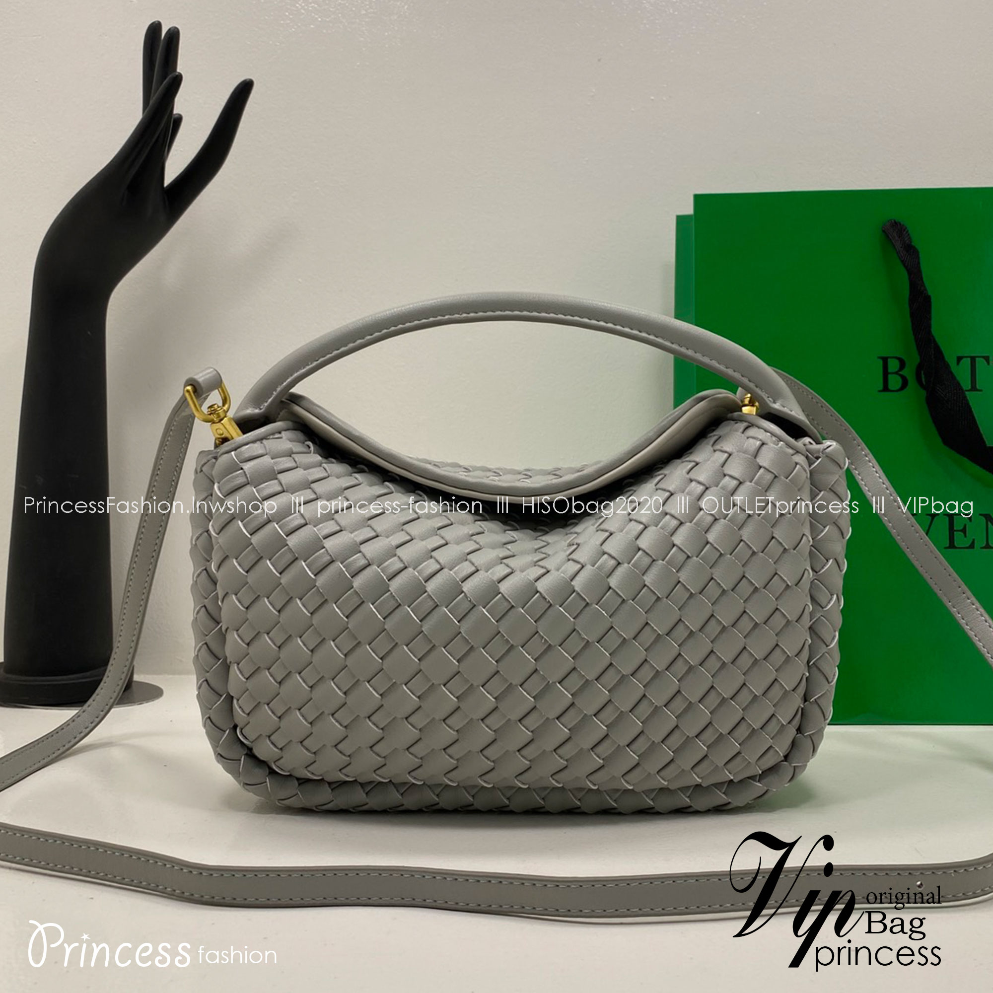 BOTTEGA intrecciato leather Snap Handle Handbag กระเป๋าถือ/สะพาย ดีไซส์สานเป็นเอกลักษณ์ หูจับในตัว หนังสวยงาม เกรดออริ สลับแท้ 1:1 ใช้งานต่างประเทศได้