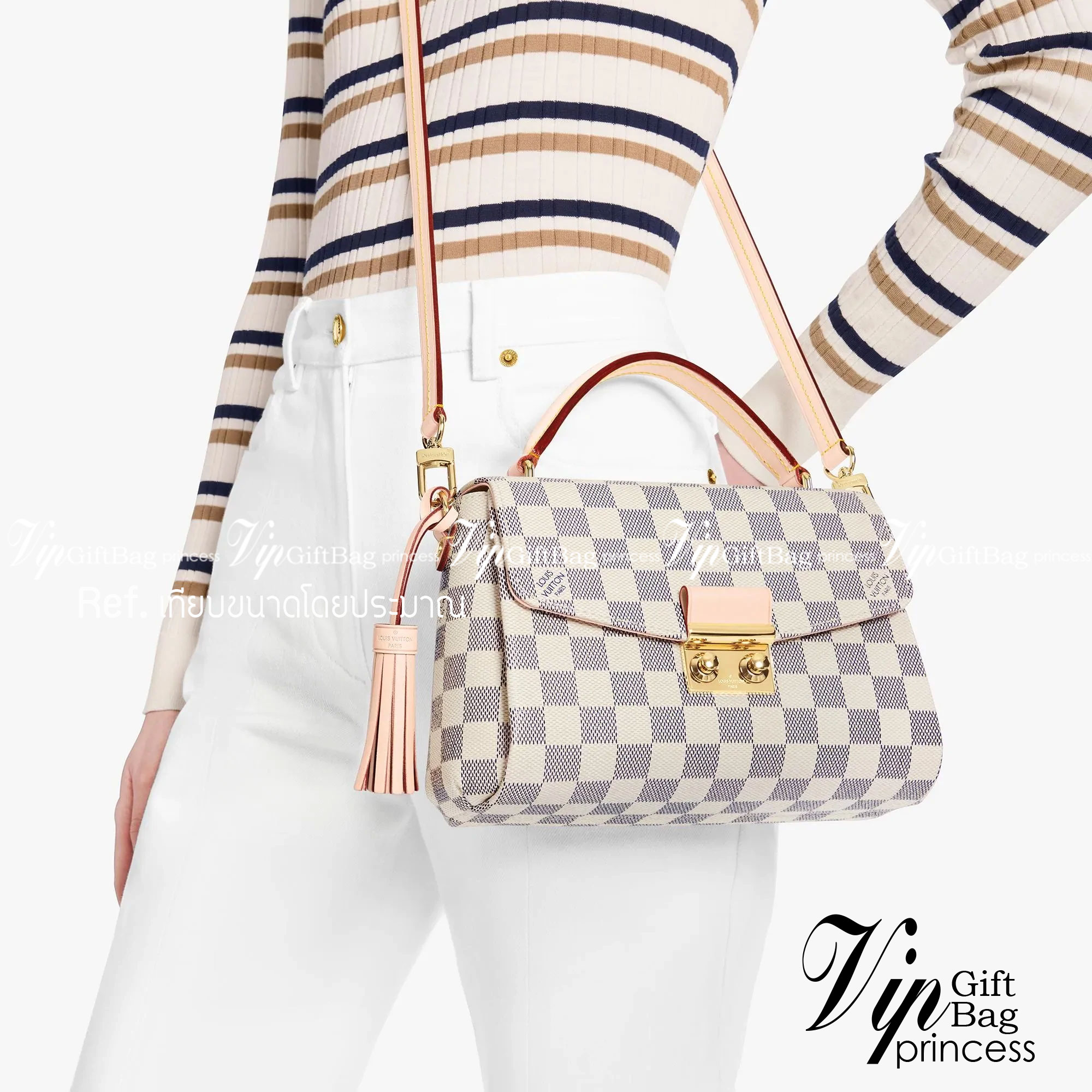 LV CROISETTE CROSSBODY BAG ให้สาวๆได้สวย ในราคาจับต้องได้ กับกระเป๋าสะพายข้าง ดีไซน์ลวดลายตารางเอกลักษณ์ คลาสสิคแต่ดูผู้ดี วัสดุหนังแคนวาส เปิด-ปิดด้วยตัวล็อคแน่นหนา ภายในโล่งกว้าง ใส่ของสำคัญได้ครบถ้วน สายสะพายถอดออกได้ ปรับได้ มีหูจับในตัว ถือเก๋ๆ หรือจ