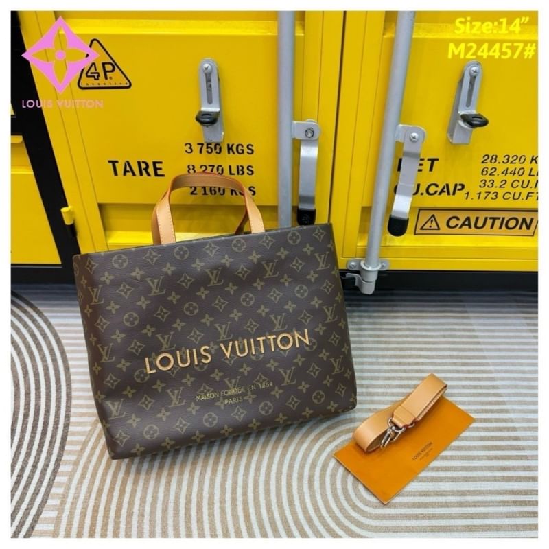 LV Shopper Tote Bag กระเป๋าถือทรงโท้ทช็อปปิ้งสุดหรู คลาสสิค เรียบหรูเป็นเอกลักษณ์ ในเทศกาล The Luxe Shopping Bag is Back