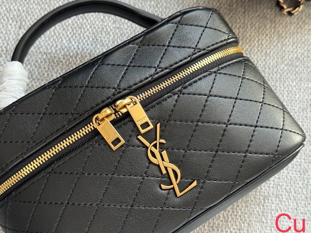 YSL GABY VANITY BAG กระเป๋าใส่เครื่องสำอางซิปรอบ งานหนังสวยเต็มใบ สีดำอะไหล่ทองสวยคลาสสิก 🧡เกรดวีไอพี ไฮเอน