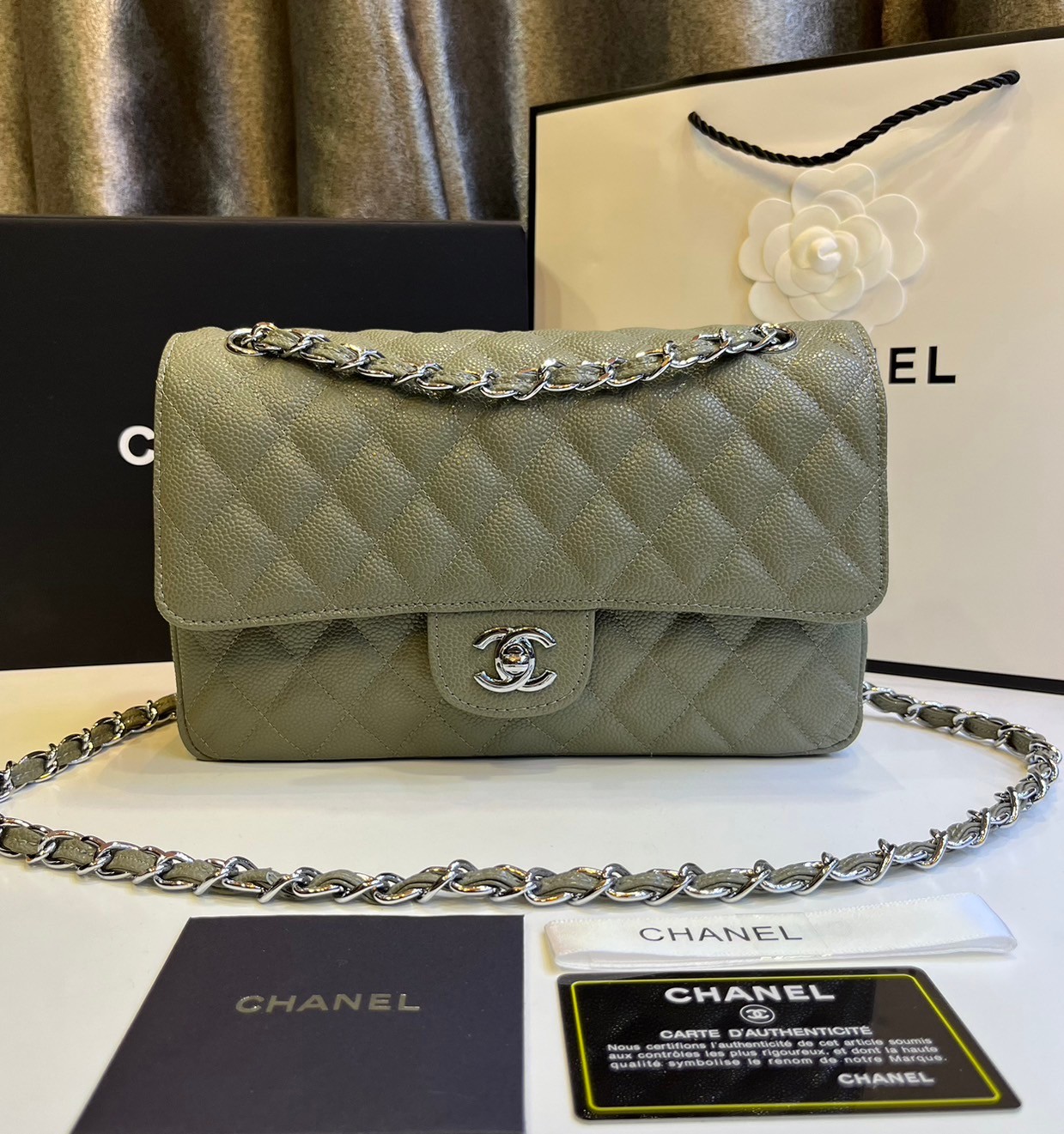 พร้อมส่งโทนพาสเทล CHANEL Classic in Pastel 25cm กระเป๋าสะพายรุ่นยอดนิยมเรียบหรู เกรดออริ 1:1 ใช้งานต่างประเทศได้ ภาพถ่ายจากงานขายจริง