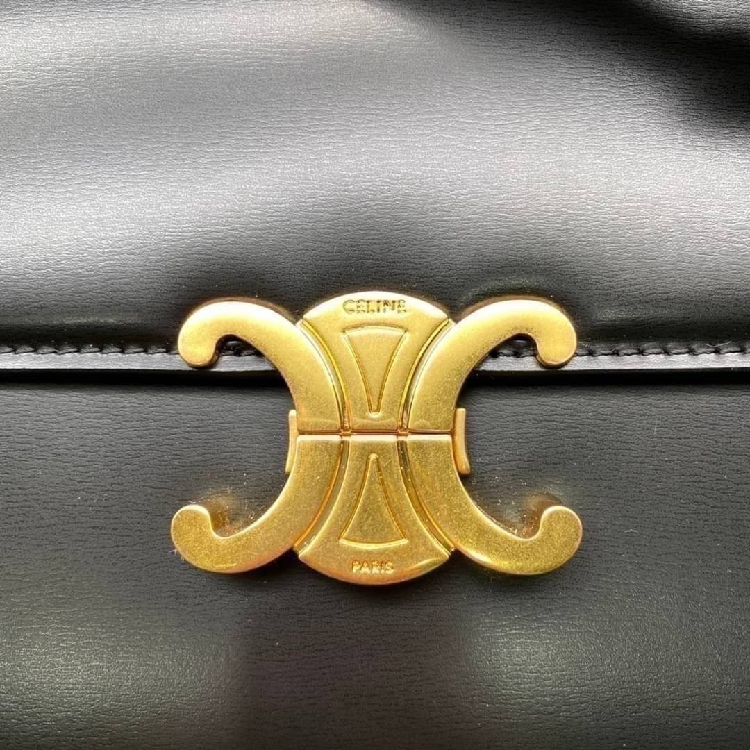 MEDIUM 22cm : CELINE CLASSIQUE TRIOMPHE BAG IN SHINY CALFSKIN / Celine Triomphe Bag / Celine Bag พร้อมส่ง 10 สี เกรดออริ 1:1 กระเป๋าแบรนด์หรูที่ควรมีแห่งปี