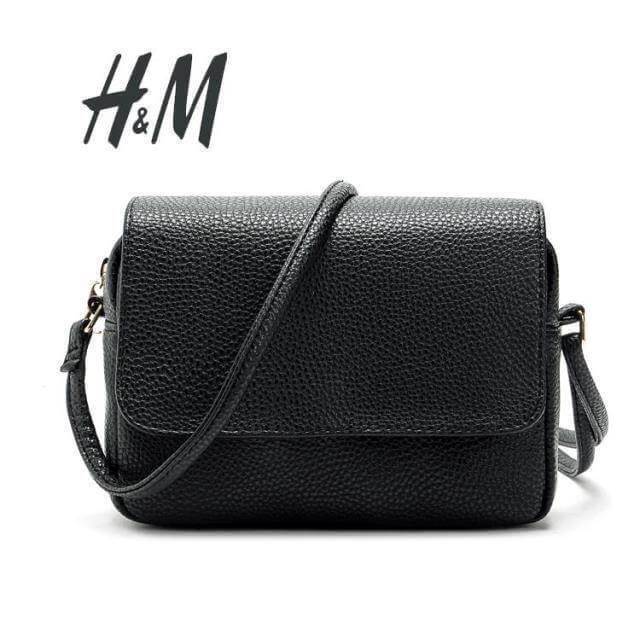 กระเป๋าสะพาย H&M รุ่น cross body bag มี 4 สี : ดำ , ชมพูนู๊ด , เหลือง , มิ้นท์