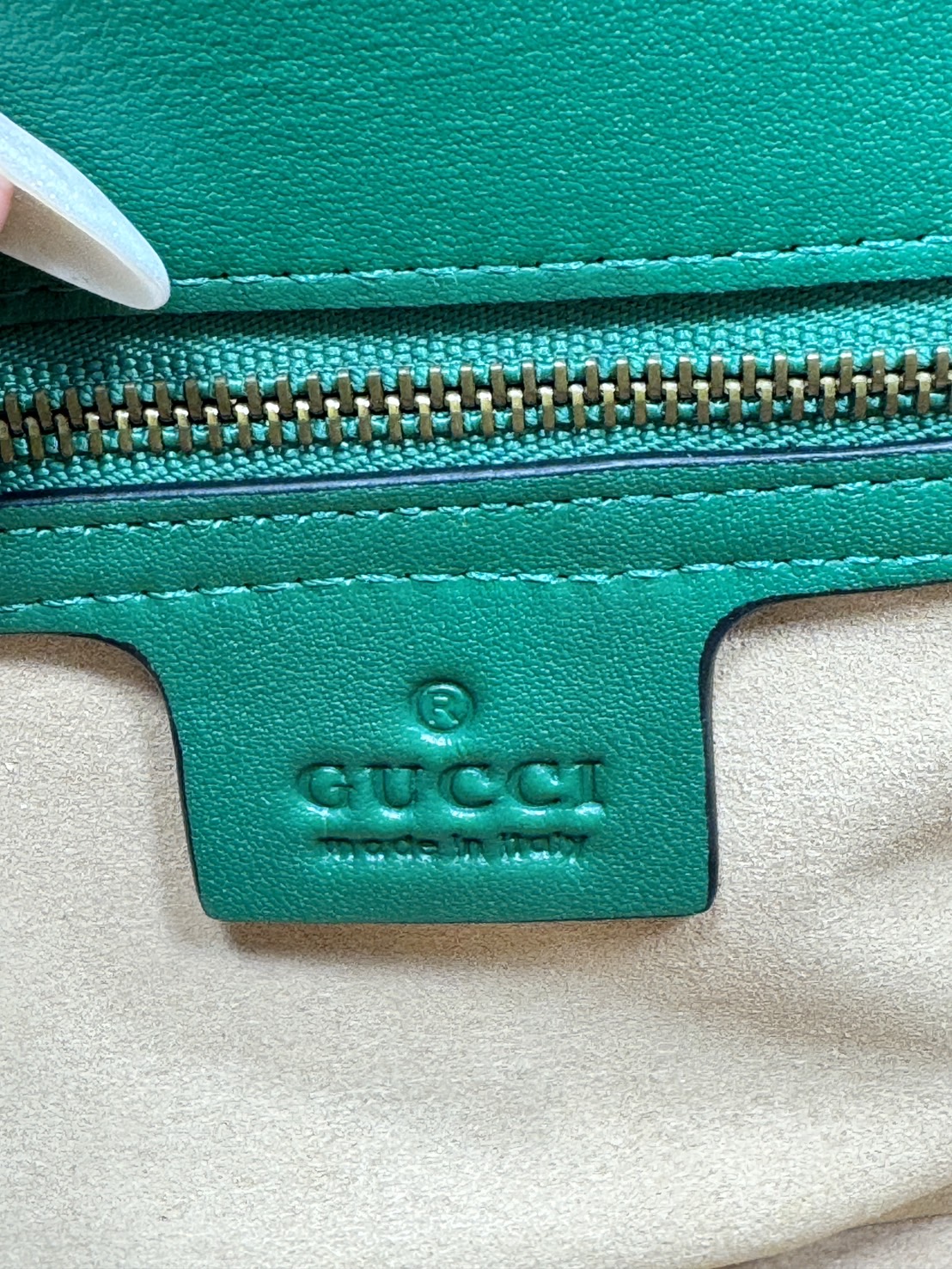 ORI | หนังแท้ GG Marmont small shoulder bag กระเป๋าสะพายข้างรุ่นคลาสสิค ดูแพง อัพลุคได้สบายๆ ด้านหลังดีไซน์รูปหัวใจ