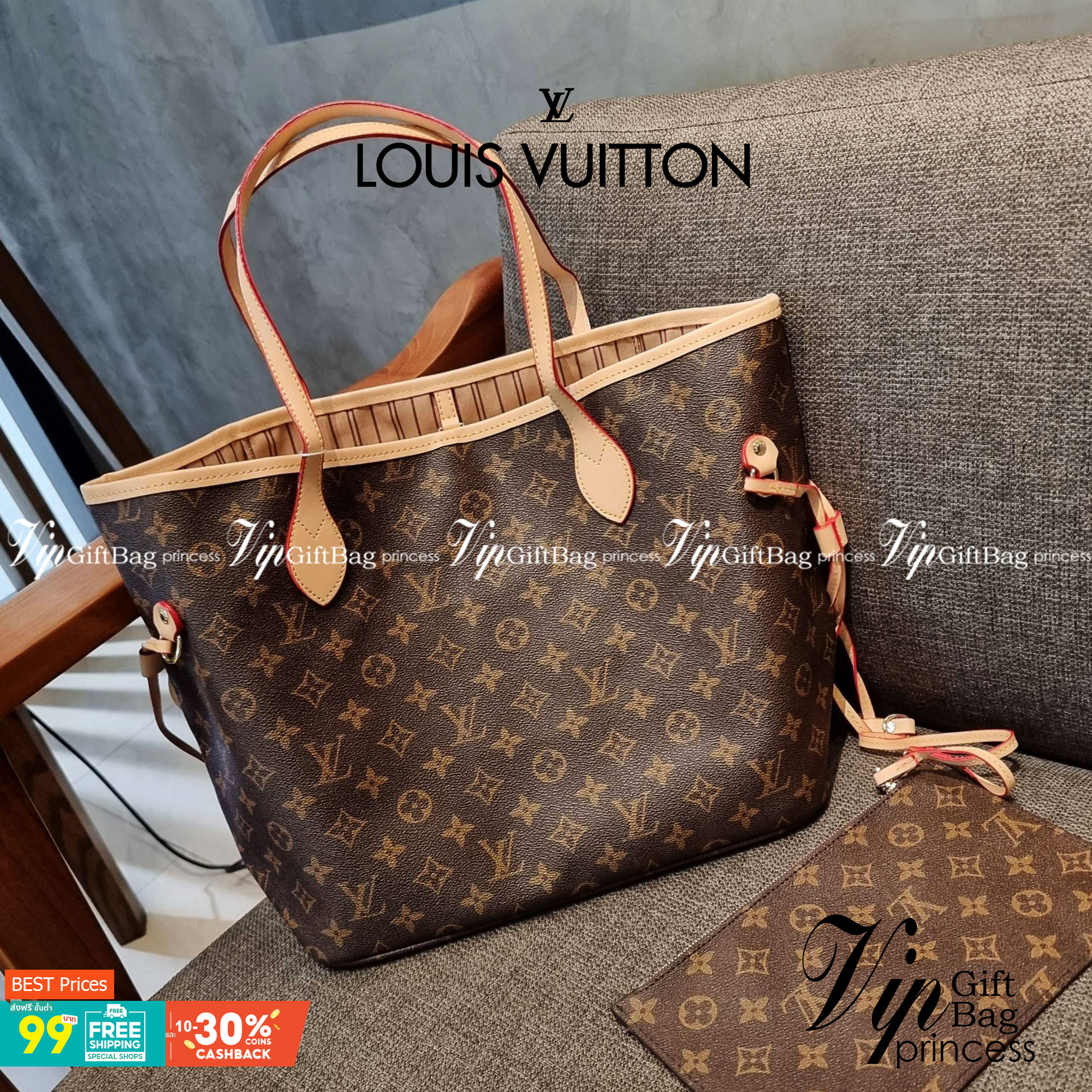 LV 2IN1 TOTE SET กระเป๋าสะพายไหล่ใบใหญ่ทรง tote มาพร้อมใบลูก คลาสสิคที่สุด เป็รอีกรุ่นที่มีคนใช้กันทั่วบ้านทั่วเมือง ฮิตแบบไม่ต้องพูดเยอะ วัสดุหนังแคนวาสปั๊มลายเต็มใบ ปากกระเป๋ามีหูเกี่ยว ด้านข้างมีหนังรูดเก็บทรงได้ ภายในโล่งกว้างมากๆ มีช่องซิปแยกให้ ใบเล