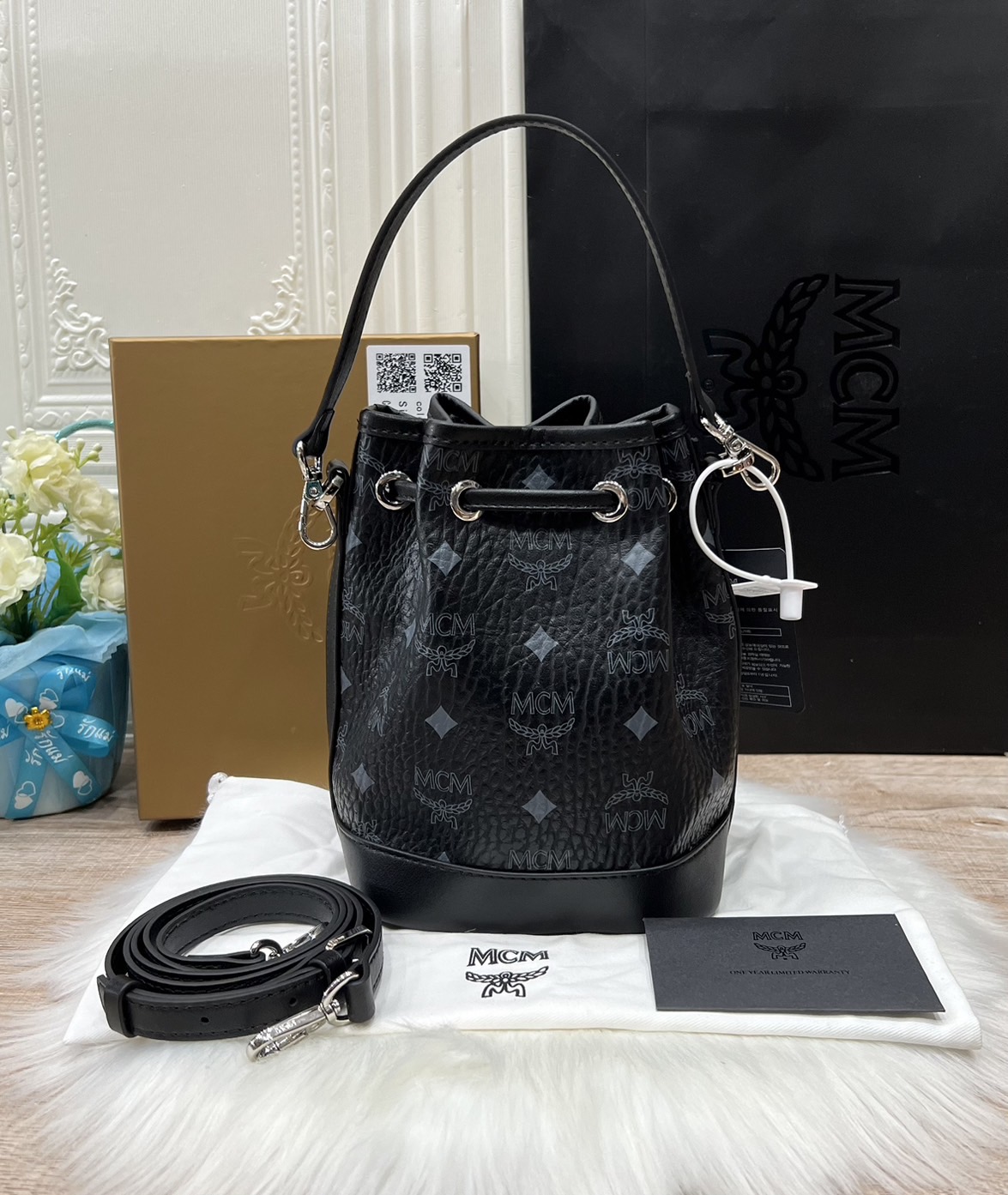 M.C.M MINI DESSAU DRAWSTRING BAG IN VISETOS กระเป๋าสะพายทรง bucket ไซส์ mini เกรดออริ สลับแท้ 1:1 ใช้งานต่างประเทศได้