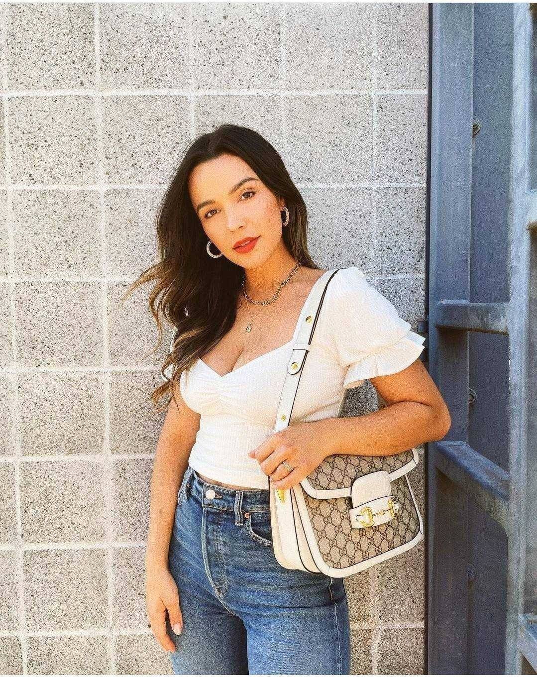 GUCCI HORSEBIT 1995 BAG / GG Supreme Shoulder 10" รุ่นฮิต คลาสสิค หรูหรา ใช้แล้วดูดีมีเสน่ห์ขึ้นทันที สายยาวคล้องบ่าได้ ปรับยาวคลอสบอดี้ได้