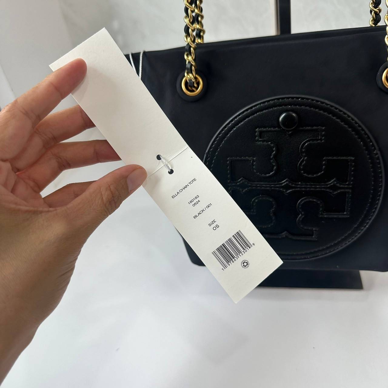 TORY BURCH Ella Chain Crossbody Nylon Bag กระเป๋าคล้องไหล่สายโซ่หรูหราโดดเด่นด้วยโลโก้หนังด้านหน้า สามารถปรับสะพายคอสบอดี้ สะพาลไหล่ได้