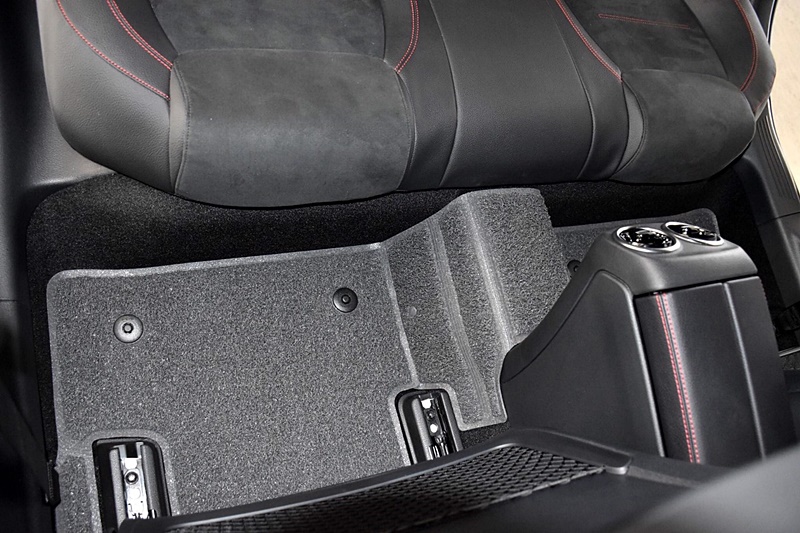 พรมดักฝุ่นไวนิลรีดขอบ BENZ A-CLASS A200 W177 (2019-25) พรมดักฝุ่นในรถ สีเทา เกรดA เข้ารูป ตรงรุ่นรถ (5ชิ้น)