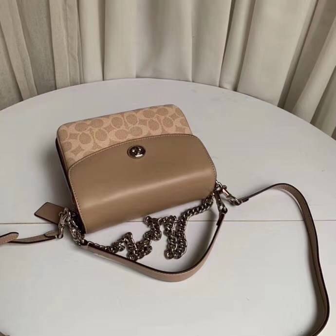 3สาย Coach 89089 Cassie Crossbody 19 In Signature Canvas เรียบหรู ดูดี ต้องไอเท็มนี้เลยจ้า กระเป๋าถือ/สะพายข้าง สุดพิเศษ!! มีสายมาให้ถึง 3 แบบ!! สลับใช้แมทช์ตามสไตล์ได้เลย วัสดุหนังแคนวาสสลับหนังเรียบ เปิด-ปิดด้วยตัวบิดล็อค ภายในแบ่งสัดส่วนอย่างดี ใส่ของไ