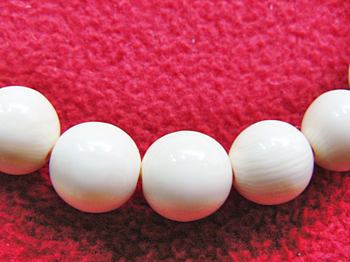 สินค้าหมดค่ะ สร้อยข้อมือลูกปัดกระดูกปลาแบบเล็กค่ะ