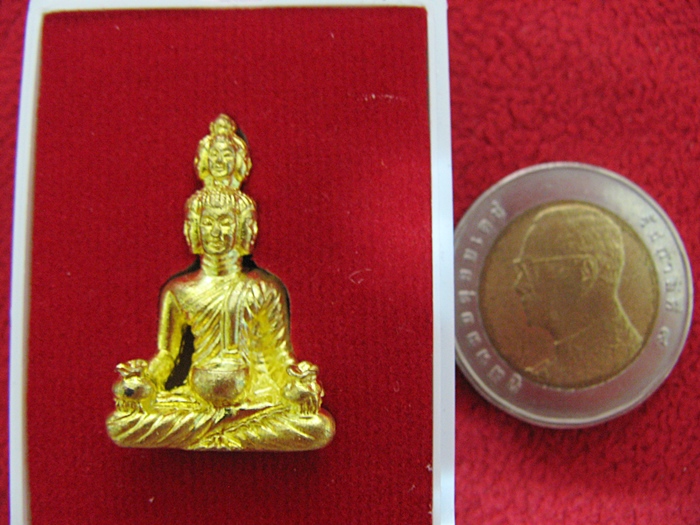 พระเก้าหน้ามหาเศรษฐีนวโกฏิ รุ่นสมปรารถนามหาเศรษฐี วัดนาคกลาง กล่องเดิมพร้อมใบคาถาค่ะ