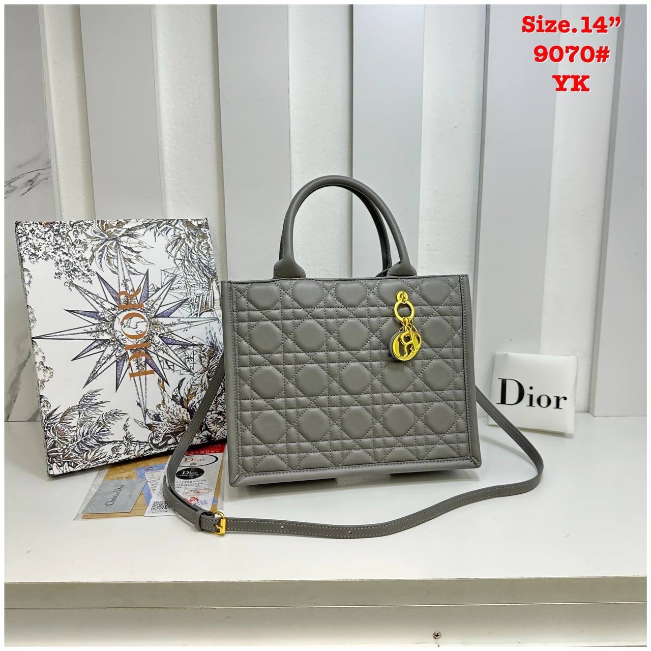 DIOR Medium Book Tote Powder Macrocannage Leather 14" กระเป๋าทรงโท้ท แก่นแท้ของความงามรูปลักษณ์ทันสมัย สง่างามเหนือกาลเวลา เกรดไฮเอน 1:1