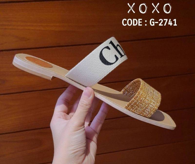 CHLOÉ LOGO SLIDE SANDEL แตะชิค ใส่สบาย วัสดุผ้าสกีนแบรนด์ งานสวย ใส่สบาย น้ำหนักเบา