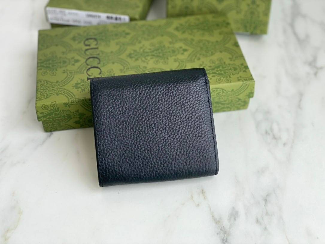 VIP 】Gucci small wallet 3 พับ มีช่องซิปใส่เหรียญ น่ารักมาก งานหนังแท้ รุ่นพิเศษครบเซ็ท ราคาคุ้มที่สุด ต้อนรับปีแห่งความปัง!! เอ็กซ์คลูซีฟมาก!!