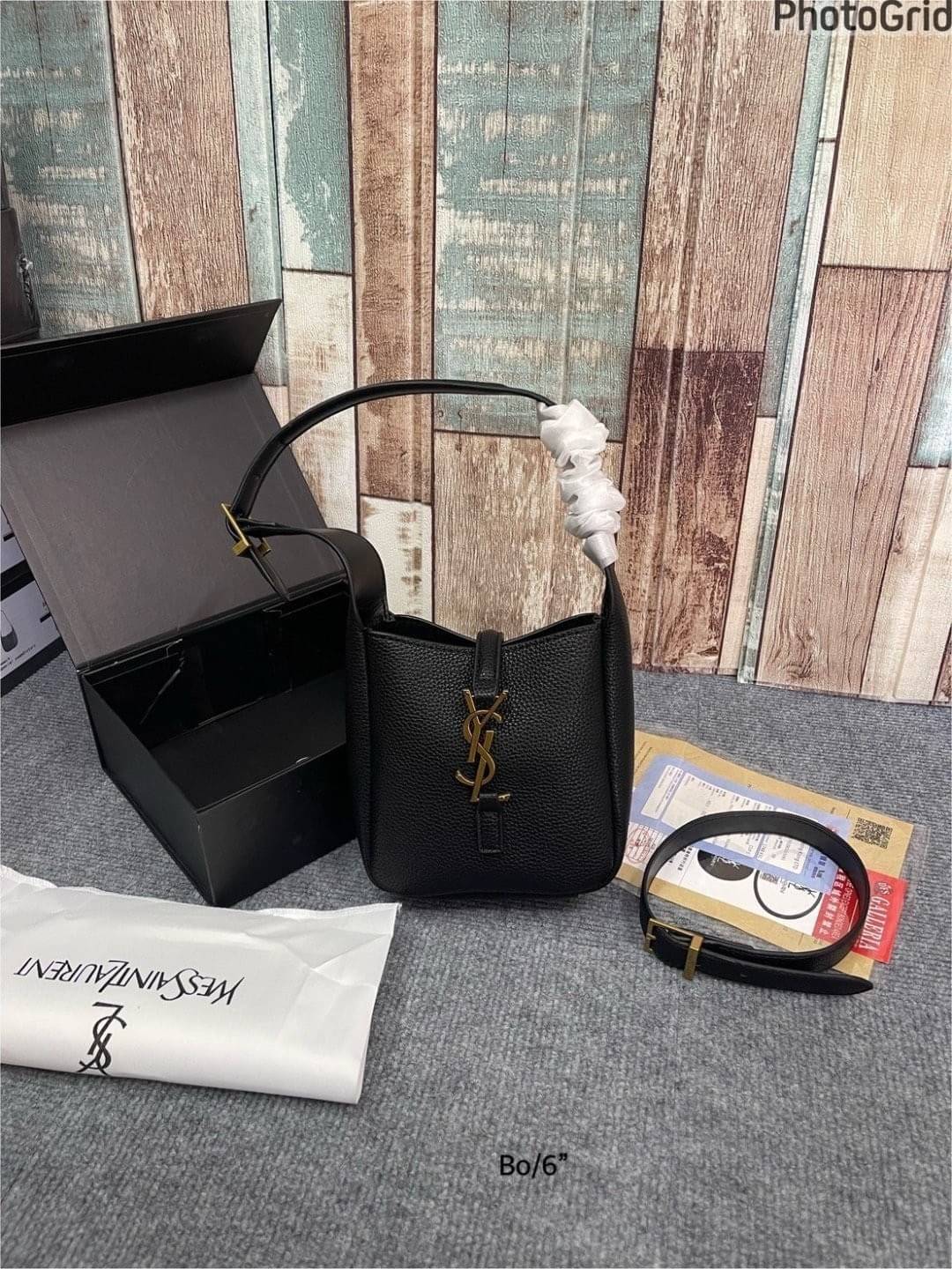 YSL Le 5 à 7 Supple Baby กระเป๋าสะพายไหล่ทรงโฮโบไซส์มินิน่ารัก รุ่นใหม่ที่กำลังมาแรง สวยแพง สวยหรู สวยเกินคนธรรมดาจะเข้าใจกันเลย ต้องมีแล้วน้าาา