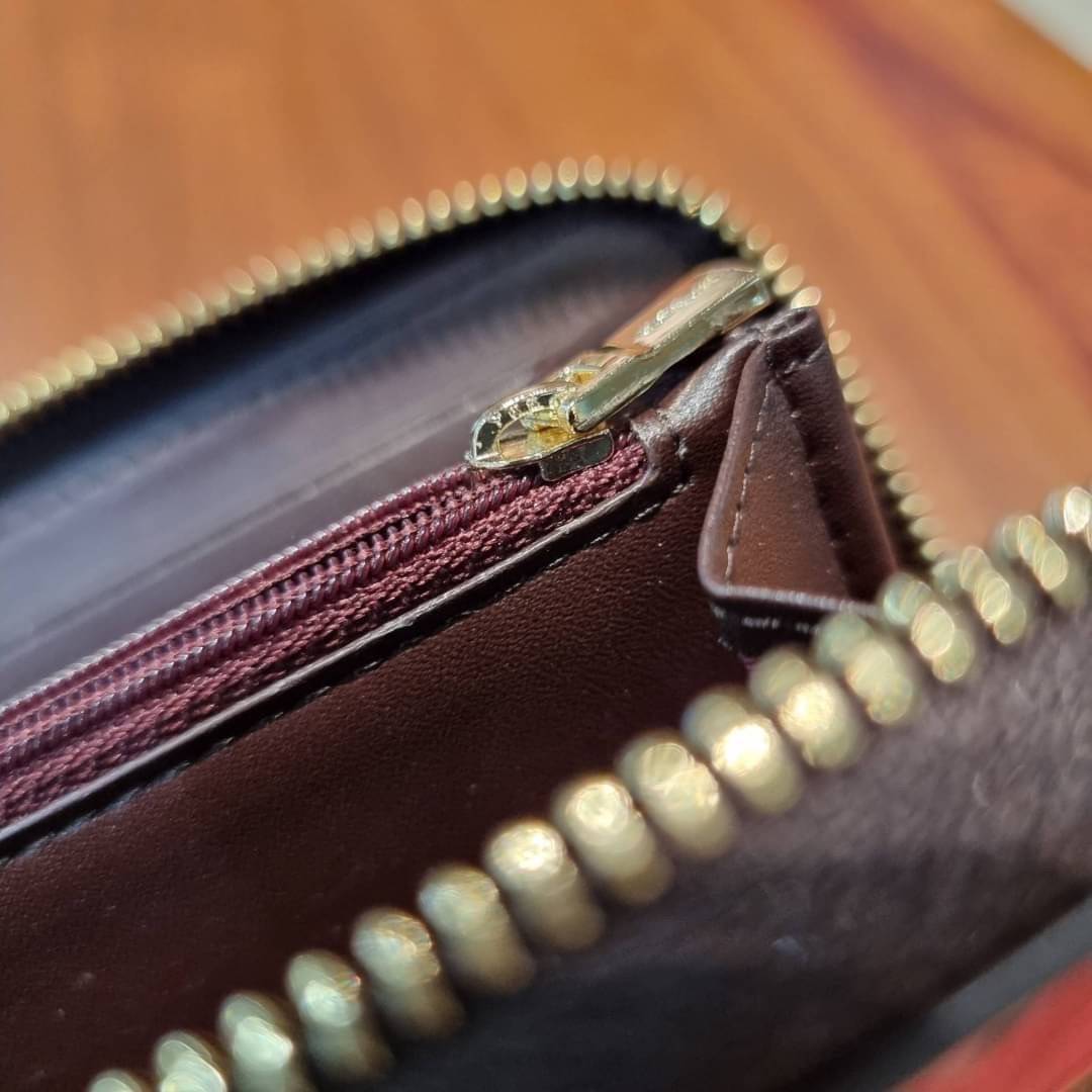 COACH ACCORDION ZIP WALLET IN SIGNATURE CANVAS WITH PRAIRIE ROSE / JUMBO FLORAL / CAMO ROSE FLORAL / MEDLEY BOUQUET PRINT ((F31572/F39189/F26290/F2859)) สวยคลาสสิคไม่มีใครเกิน!! กระเป๋าสตางค์ใบยาว ลวดลายสวย สีสันโดดเด่น วัสดุหนังแคนวาสเคลือบ เปิด-ปิดด้วยซ