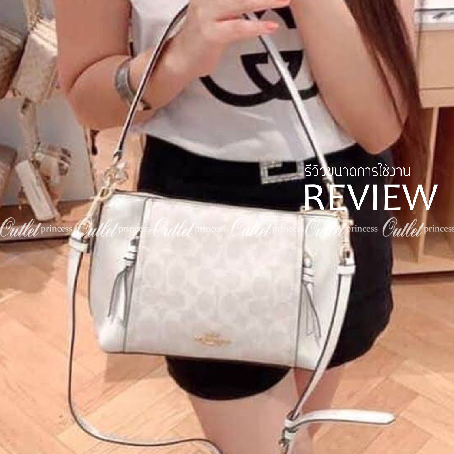 COACH SMALL MARLON SHOULDER BAG ((1600//1597)) 🌈พร้อมส่งที่ไทยอีกครั้ง ตามคำเรียกร้อง ห้ามพลาด! กระเป๋าหิ้ว//คล้องไหล่//สะพายข้างได้ หนังแท้ ทรงสวยมากค่ะ ด้านหน้ามีช่องซิปซ่อนแบบหนังห้อยให้2ช่อง ใส่ของจุกจิกค่ะ เปิดปิดกระเป๋าแบบซิป ภายในกว้างใส่ขอ