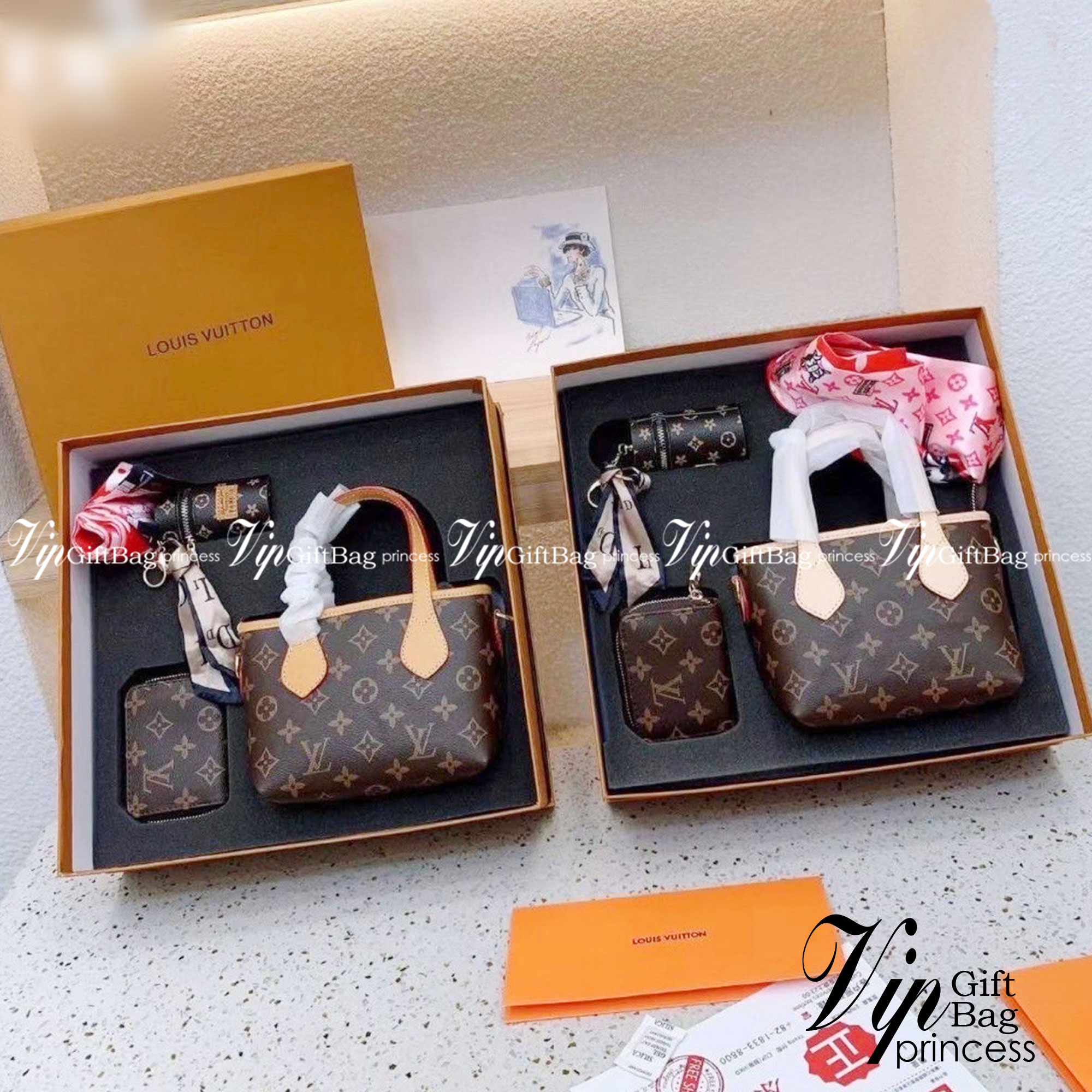 Set 3 ชิ้น LV Mini Tote Bag New in!! กับ box set ชวนสะสม ที่จับเอารุ่นยอดฮิต มามิกซ์รวมกับไอเท็มสุดคุ้มของมันต้องมี!! จัดเรียงให้อยู่ในกล่องสุดหรู ไม่ว่าจะตัวกระเป๋า กระเป๋าสตางค์ กระเป๋าจิ๋ว ใบไหนๆก็นำมาใช้งานได้จริง คุ้มค่ามากๆ แถมฟรี! ริบบิ้นลายลิมิเต็