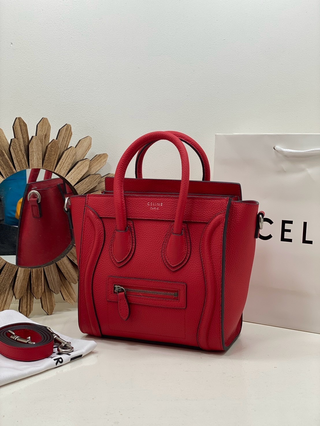 ORI หนังแท้ | Celine Luggage Tote Nano Bag20cm กระเป๋าสะพายทรงโท้ท ดีไซน์เป็นเอกลักษณ์ เรียบหรูดูแพง