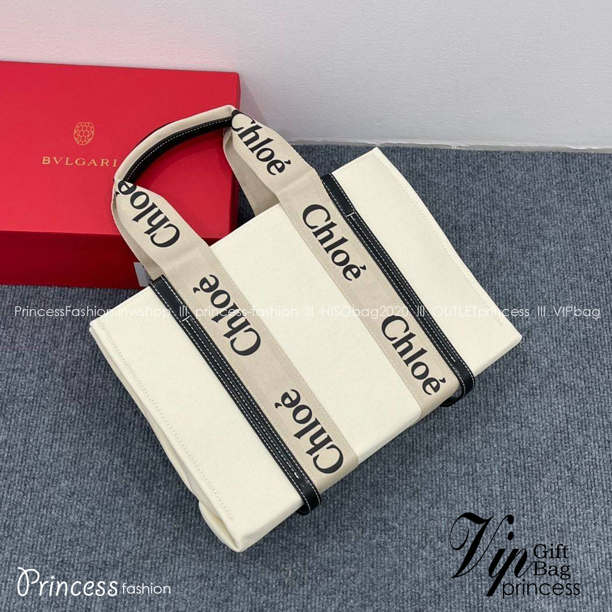 CHLOE Woody tote bag [small size] กระเป๋าทรงโท้ท จุของได้เยอะมาก แบรนด์ดังจากสัญชาติฝรั่งเศส เป็นที่ชื่นชอบของเซเลบริตี โคลเอ้รุ่นนี้เป็นสไตล์วินเทจ เรียบหรูและดูดี