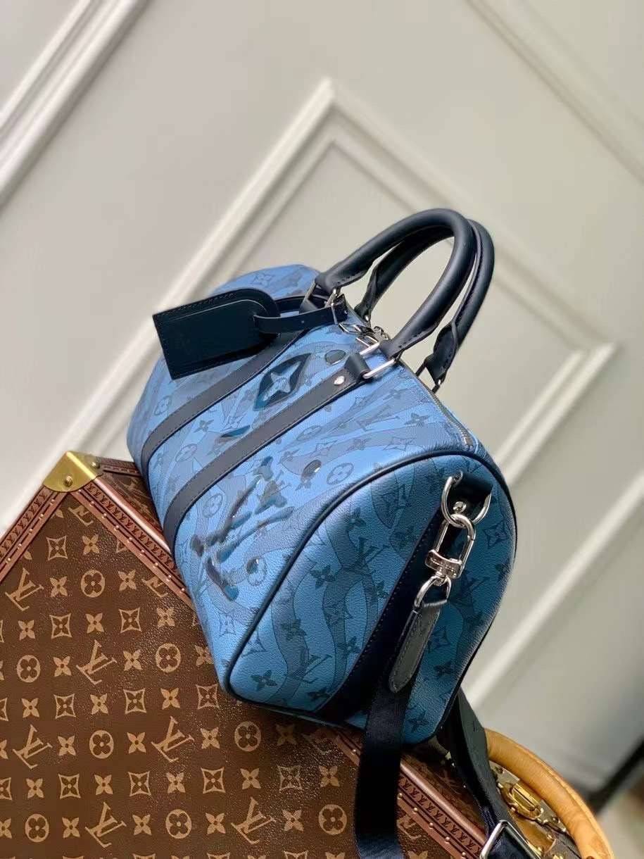 LV Keepall Bandoulière 35 Abyss Blue Monogram Aquagarden / LV Travel Bag เกรดท็อปออริจินอล มีความละเอียดของเนื้องานมากที่สุด ปราณีตตรงปกทุกใบ ใช้สลับของแท้ได้ ใช้งานต่างประเทศได้ เข้าออกผ่านทุก ตม. สุดยอดเดอะเบสท์ไอเท็ม สวยหรู ผู้ดี หรูหรา ดูแพงมาแต่ไกล
