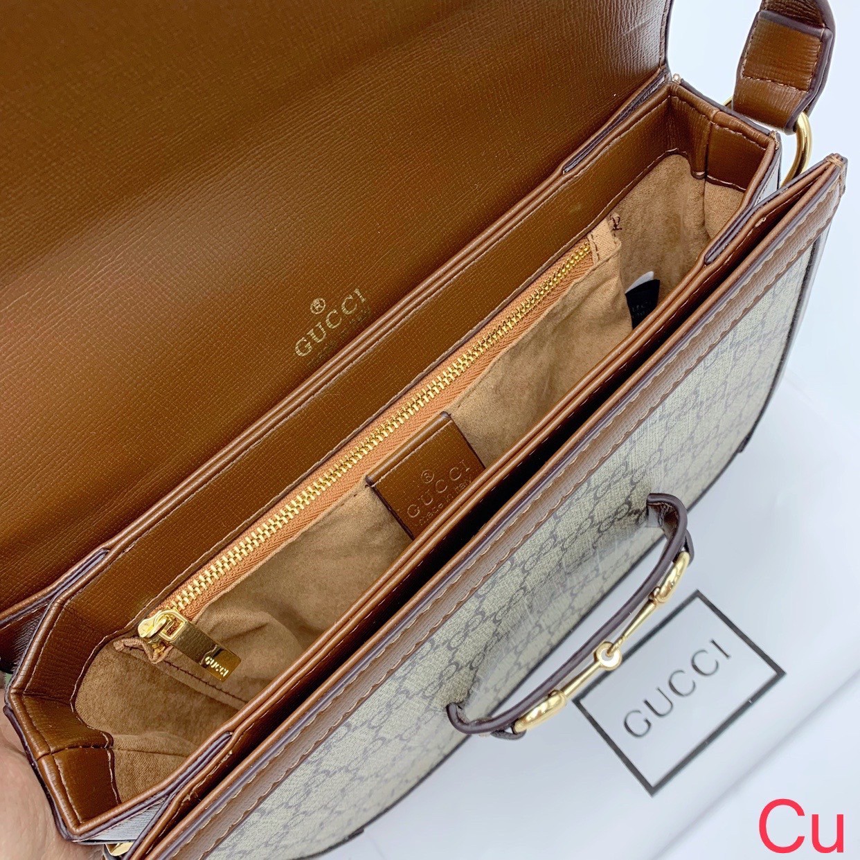 Gucci horsebit 1955 shoulder bag / GUCCI BAG พร้อมส่ง 5 สี กระเป๋าสะพายไหล่/สะพายข้างทรงคลาสสิค สวยผู้ดี ดารา เซเลปใช้กันเพียบ สวยอยู่ทรง มากี่รอบก็ไม่เคยพอ!! รุ่นเด็ดสุด!! ฮ็อตสุด!! ให้สิบว้าวไปเลย