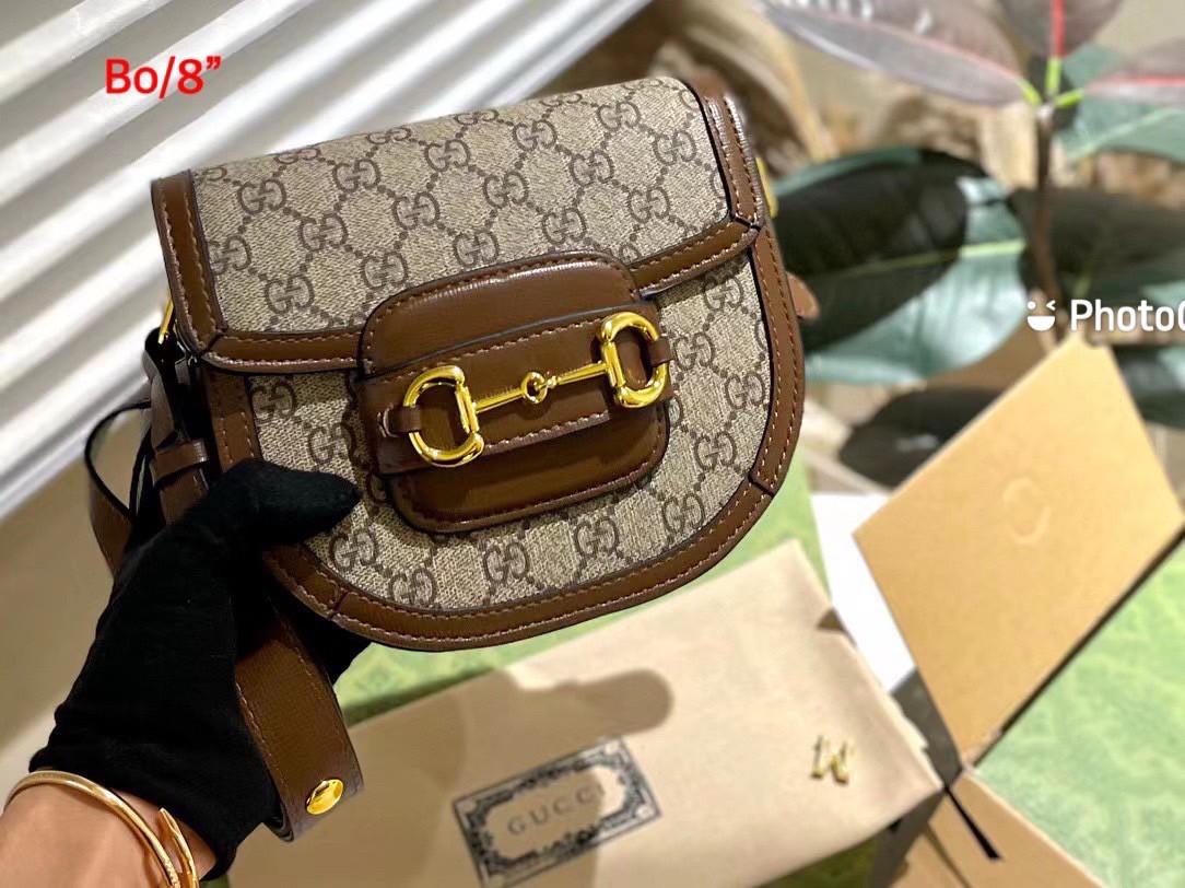 GUCCI HORSEBIT 1955 MINI ROUNDED BAG GG Supreme / GUCCI BAG พร้อมส่งที่ไทย กระเป๋าสะพายสุดคลาสสิค เรียบหรู ดีไซน์ใหม่ลาสุด 2023 **รอบนี้จัดราคาพิเศษสุดคุ้ม งานสวยเกินราคาค่ะ