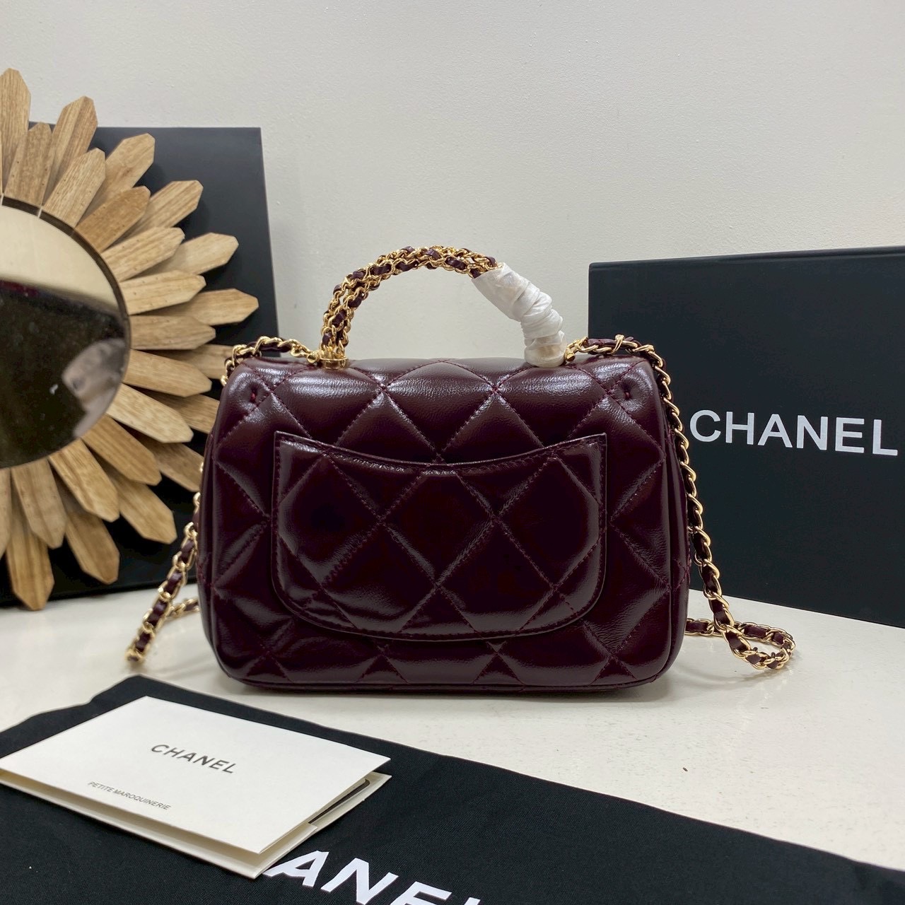 ORI หนังแท้ | Chanel Mini Flap Bag With Top Handle กระเป๋าสะพาย กระเป๋าถือพร้อมหูจับหรูหราร้อยโซ่สีทอง สายสะพายโซ่ ขนาดกะทัดรัดใช้งานง่าย