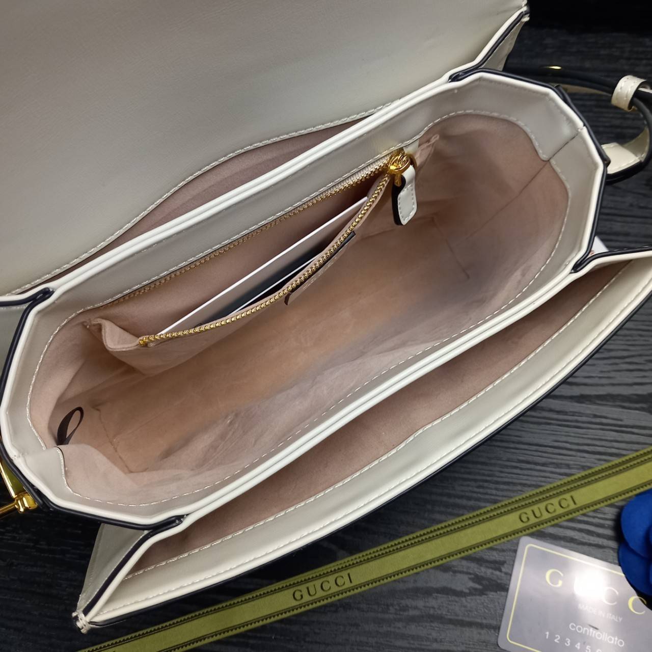 GUCCI HORSEBIT 1995 BAG / GG Supreme Shoulder 10" รุ่นฮิต คลาสสิค หรูหรา ใช้แล้วดูดีมีเสน่ห์ขึ้นทันที สายยาวคล้องบ่าได้ ปรับยาวคลอสบอดี้ได้