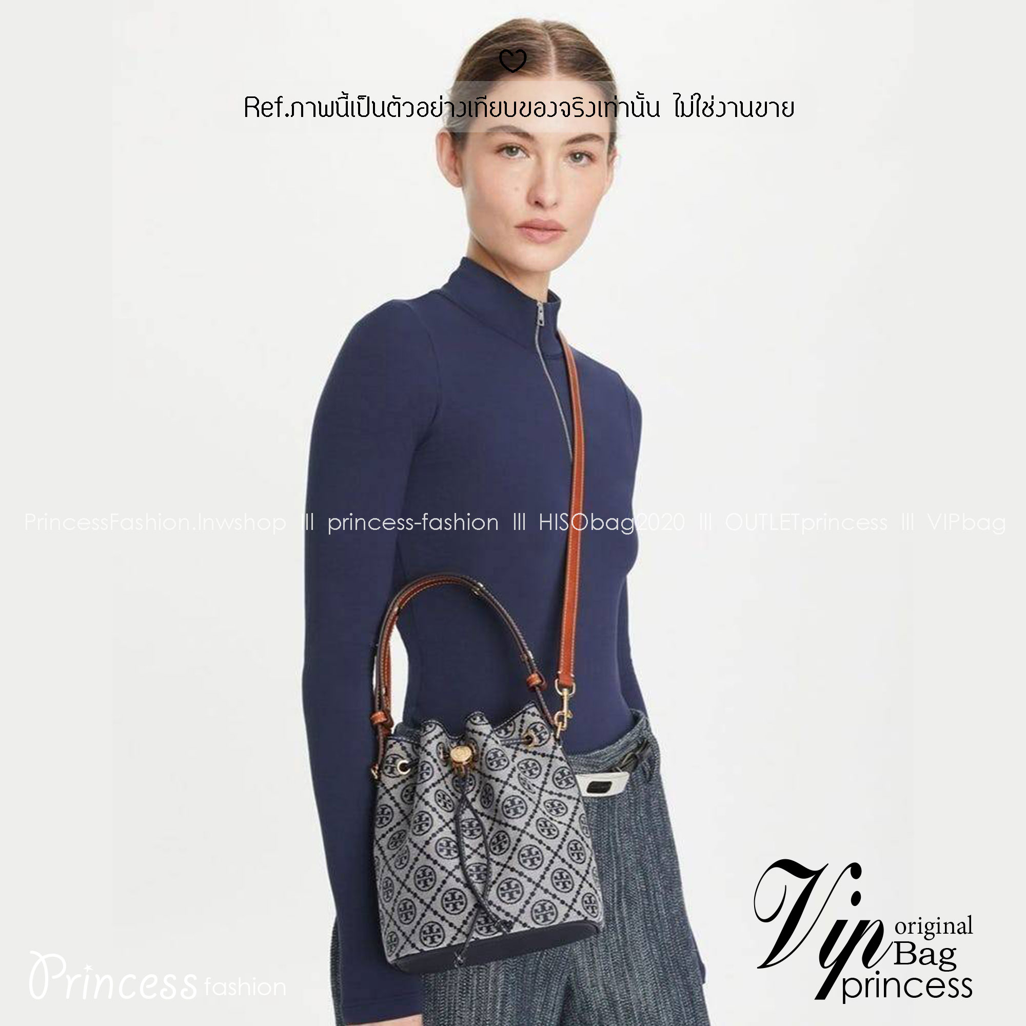 TOP ORI หนังแท้ | เกรดดีสุด TORY BURCH T MONOGRAM BUCKET BAG (ดีไซน์ใหม่) ใหม่ล่าสุดได้สวยก่อนใคร กับกระเป๋าบัคเก็ตยอดฮิต ที่มาในดีไซน์ใหม่ สายคล้องในตัวสามารถปรับได้ รูปทรงและลวดลายสวยชัดคลาสสิค