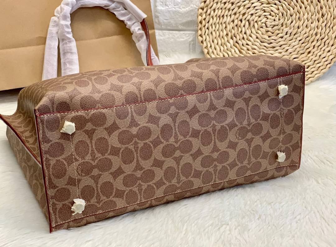 COACH WILLOW TOTE ((C0693//C0690//C0691)) 🌈 สินค้าออกใหม่ค่ะ! กระเป๋าทรง Tote ใบใหญ่ หนังแท้อย่างดีค่ะ