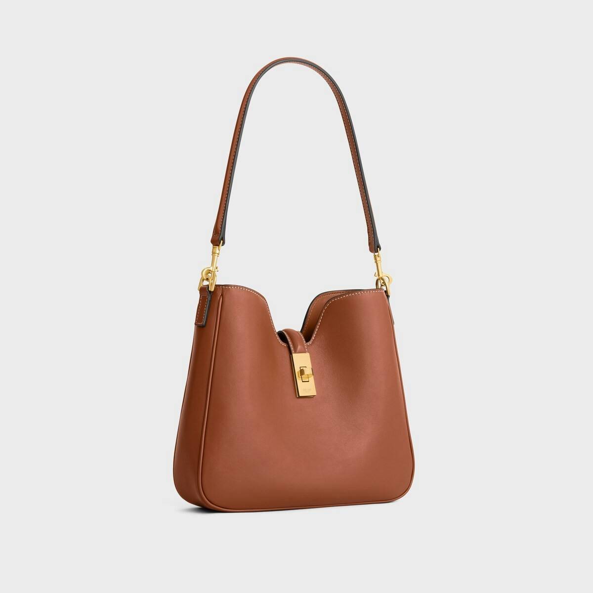 CELINE small camille soft bag มาแรงมาก! กับกระเป๋าที่ตัวแม่ใช้กันเยอะสุดๆ แม่ชมเอย อินฟลูดังๆมีใช้กันครบ ด้วยรูปทรงยอดนิยม