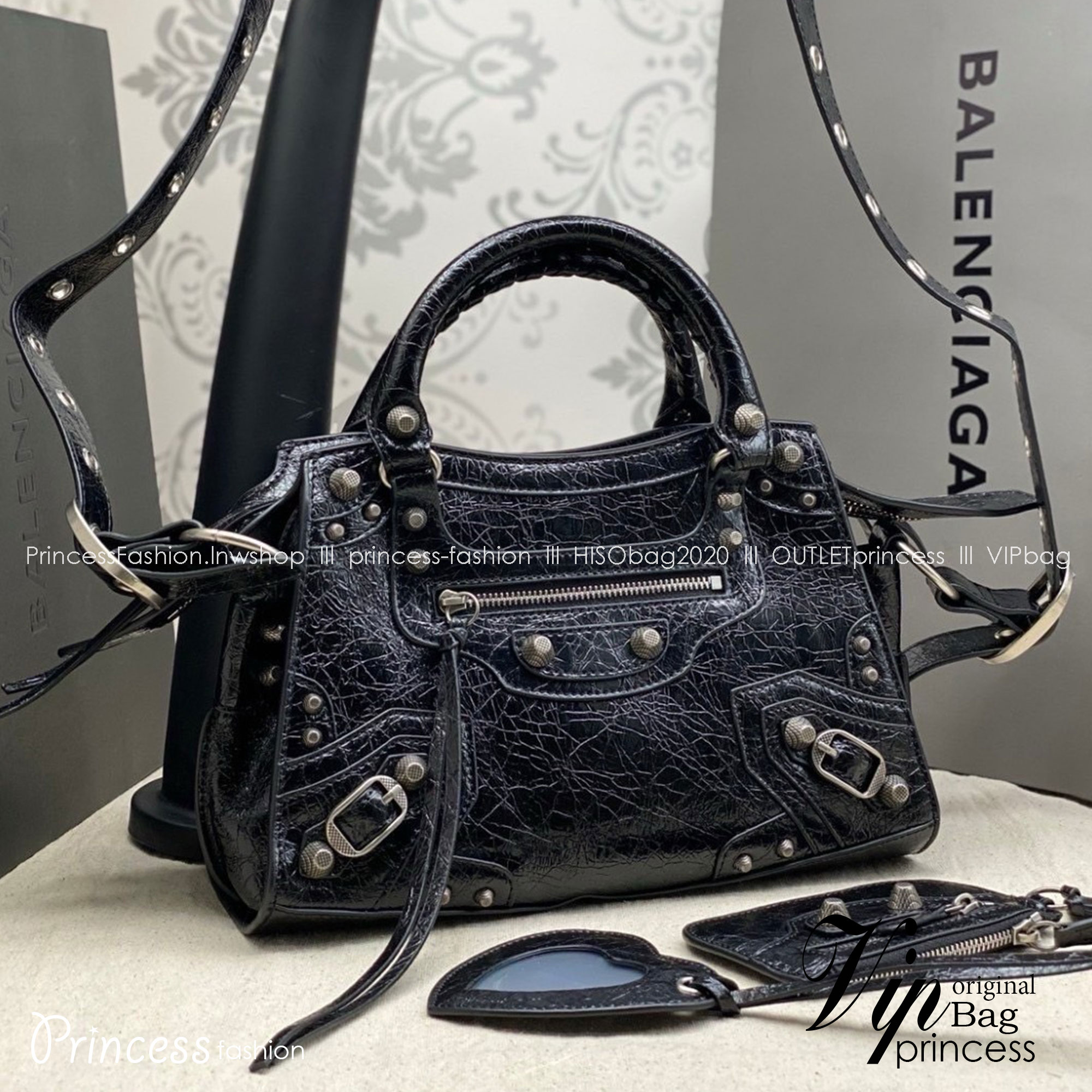 Balenciaga Neo Cagole XS Handbag in black Arena กระเป๋าสะพายรุ่นยอดนิยม สวยเท่ เกรดออริ 1:1 สลับแท้ ใช้งานต่างประเทศได้