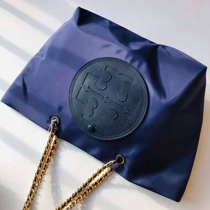 TORY BURCH Ella Chain Tote 32cm / TORY TOTE NYLON BAG พร้อมส่ง 4 สี กระเป๋าสะพายทรงโท้ท จุของได้เต็มที่ น้ำหนักเบา รูปทรงคลาสสิคชวนใช้
