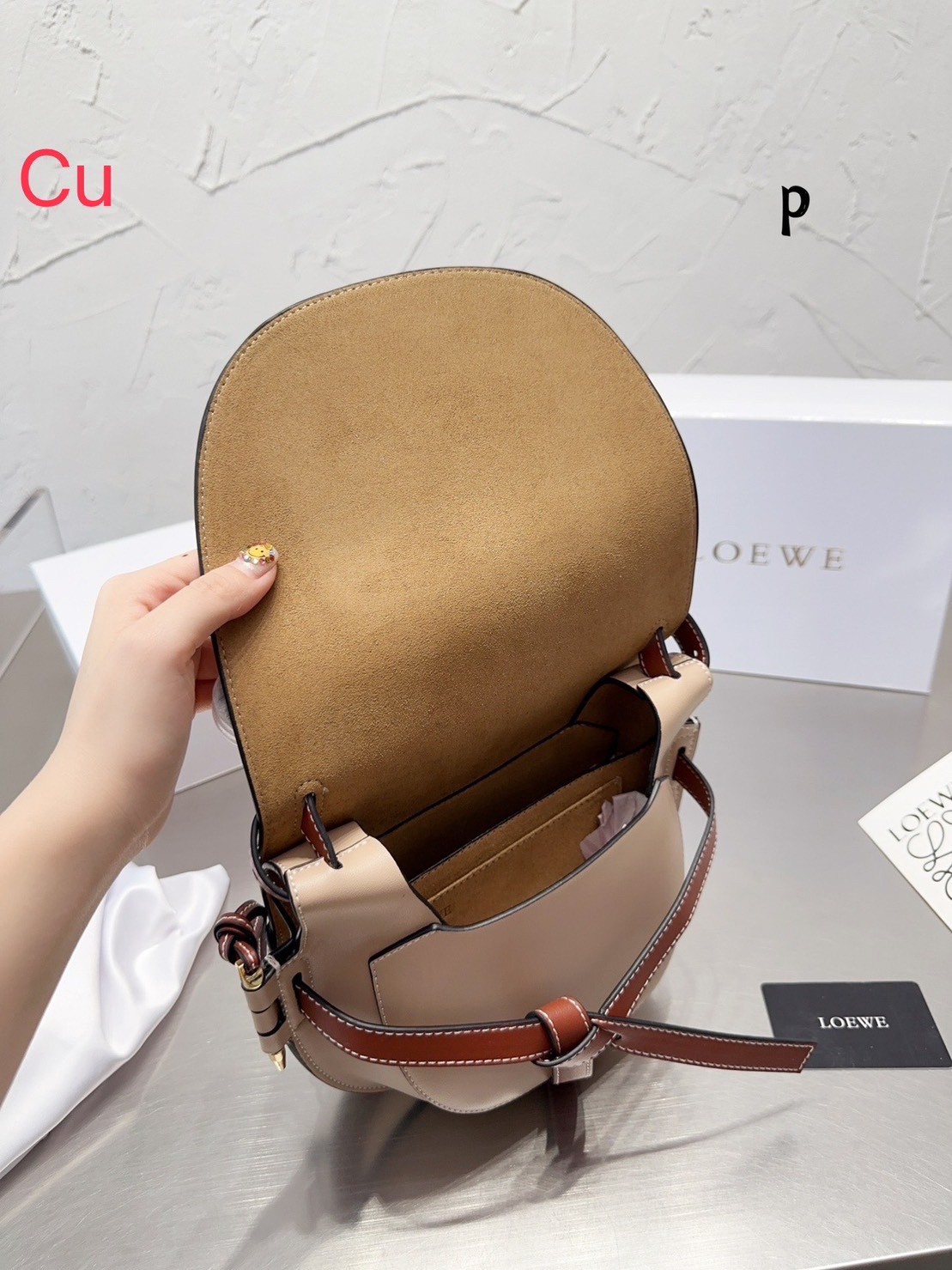 LOEWE CROSSBODY BAG / Loewe gate bag / LOEWE BAG พร้อมส่ง 4 สี กระเป๋าสะพายทรงอานม้าสวยอยู่ทรง รุ่นฮิตจากแบรนด์ดัง **รอบนี้จัดราคาพิเศษสุดคุ้ม งานสวยเกินราคาค่ะ