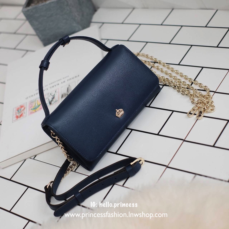 รุ่นขายดี **หนังวัวแท้สวยมาก KEEP • Ari • กระเป๋า สตางค์ยาว ปรับเป็นคลัช หรือถือ สะพาย ก้อได้หมด ขนาด กะลังดี ทรงสวย แค่ใบเดียวจบ! หนังคุณภาพเยี่ยม ภายใน จุของคุ้ม ใส่บัตร ใส่มือถือได้ทุกรุ่น ใบนี้ จะแต่งกับ Look ไหนก้อเข้ากันได้ดีแน่นอนค๊า Don't mis