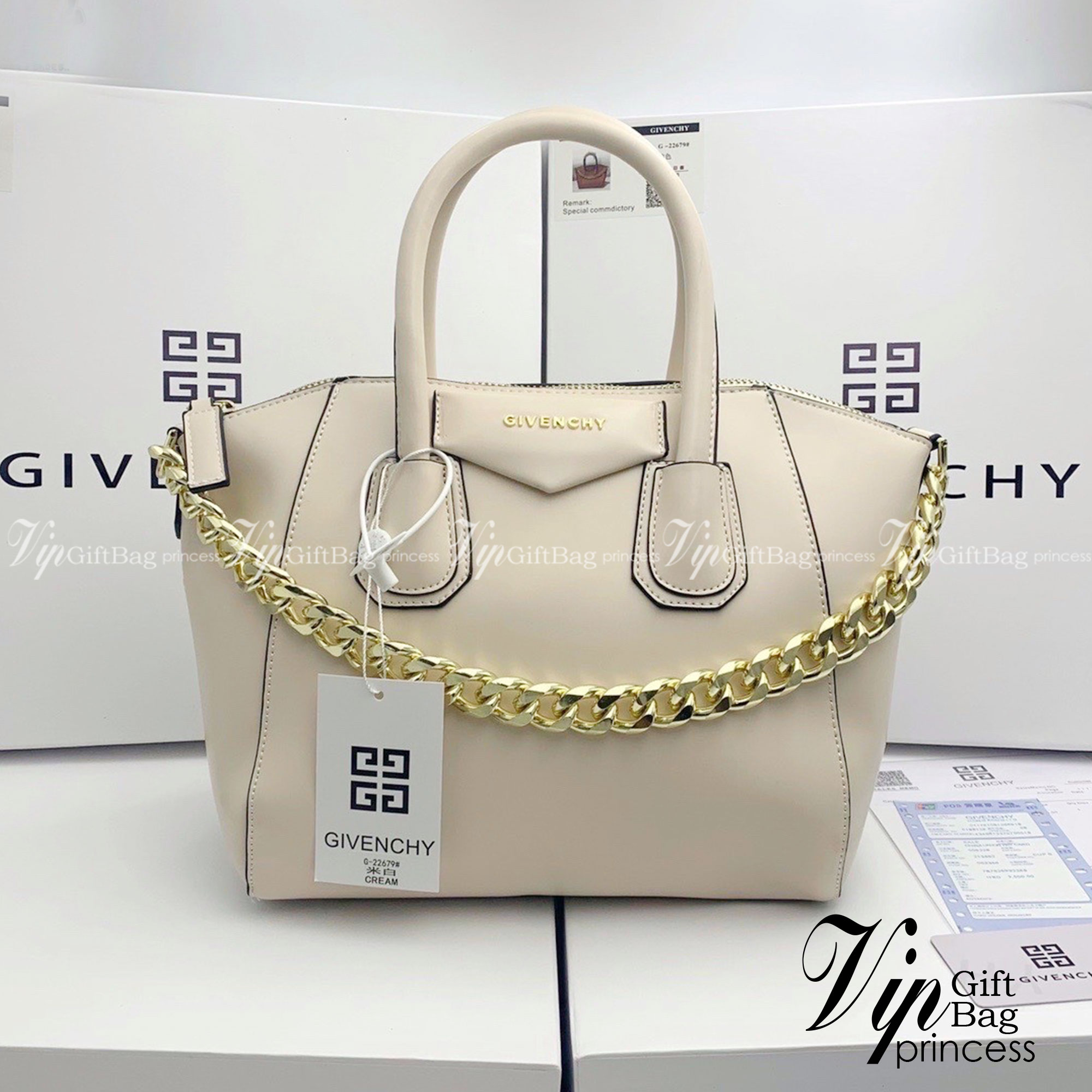 GIVENCHY Antigona Chain Small leather tote bag 10" กระเป๋าสะพายทรงหมอน งานซิปบน หนังเรียบ อะไหล่ทอง กระเป๋าสุดคลาสสิก ใบเดียวก็เอาอยู่ Day to Night Bag เข้าได้กับลุค Smart Casual
