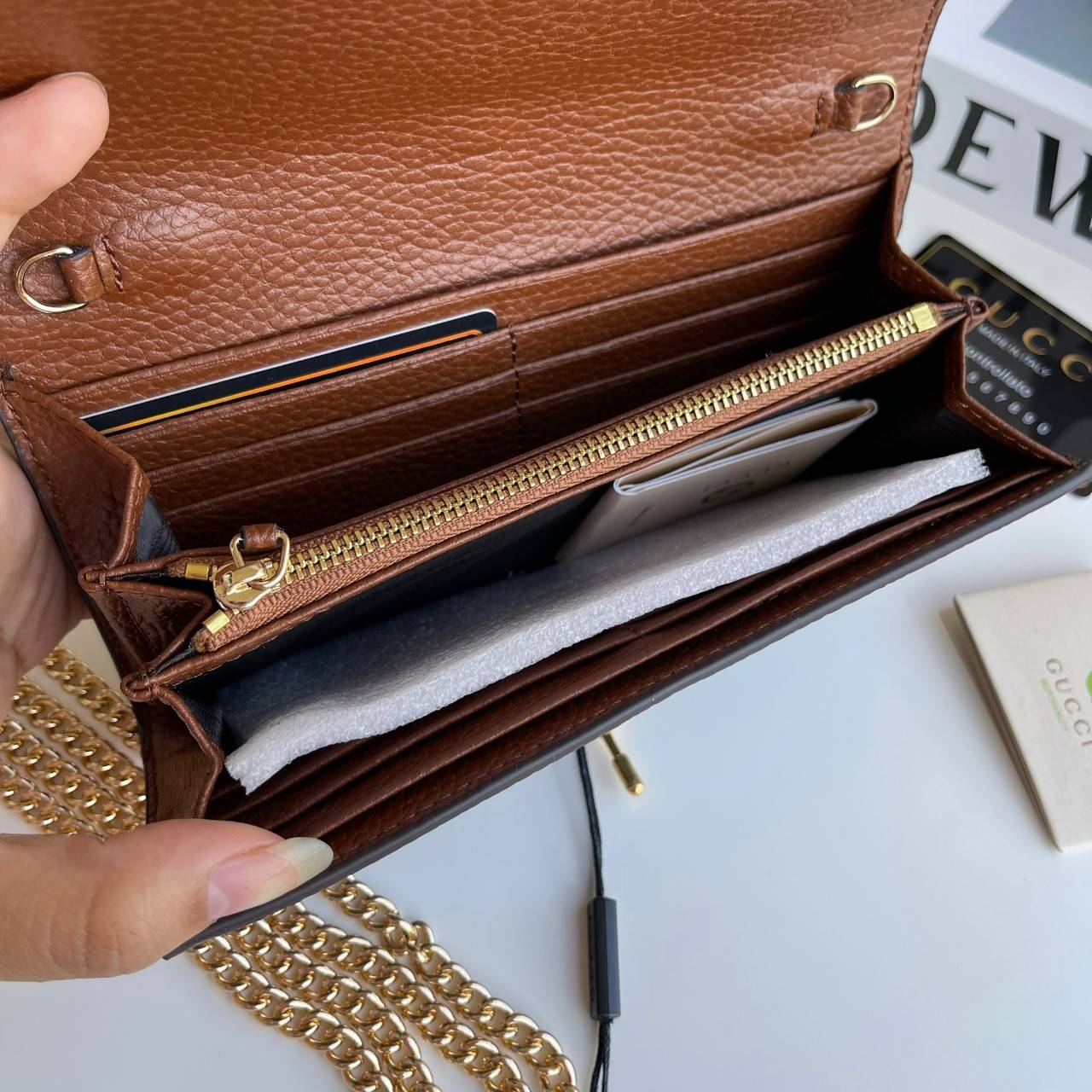 พรีเมี่ยมกิ๊ฟแท้ 100% 】GUCCI Jackie 1961 chain wallet กระเป๋าสตางค์ใบยาวพร้อมโซ่ทอง แบบใหม่สวยหรูมากค่ะ