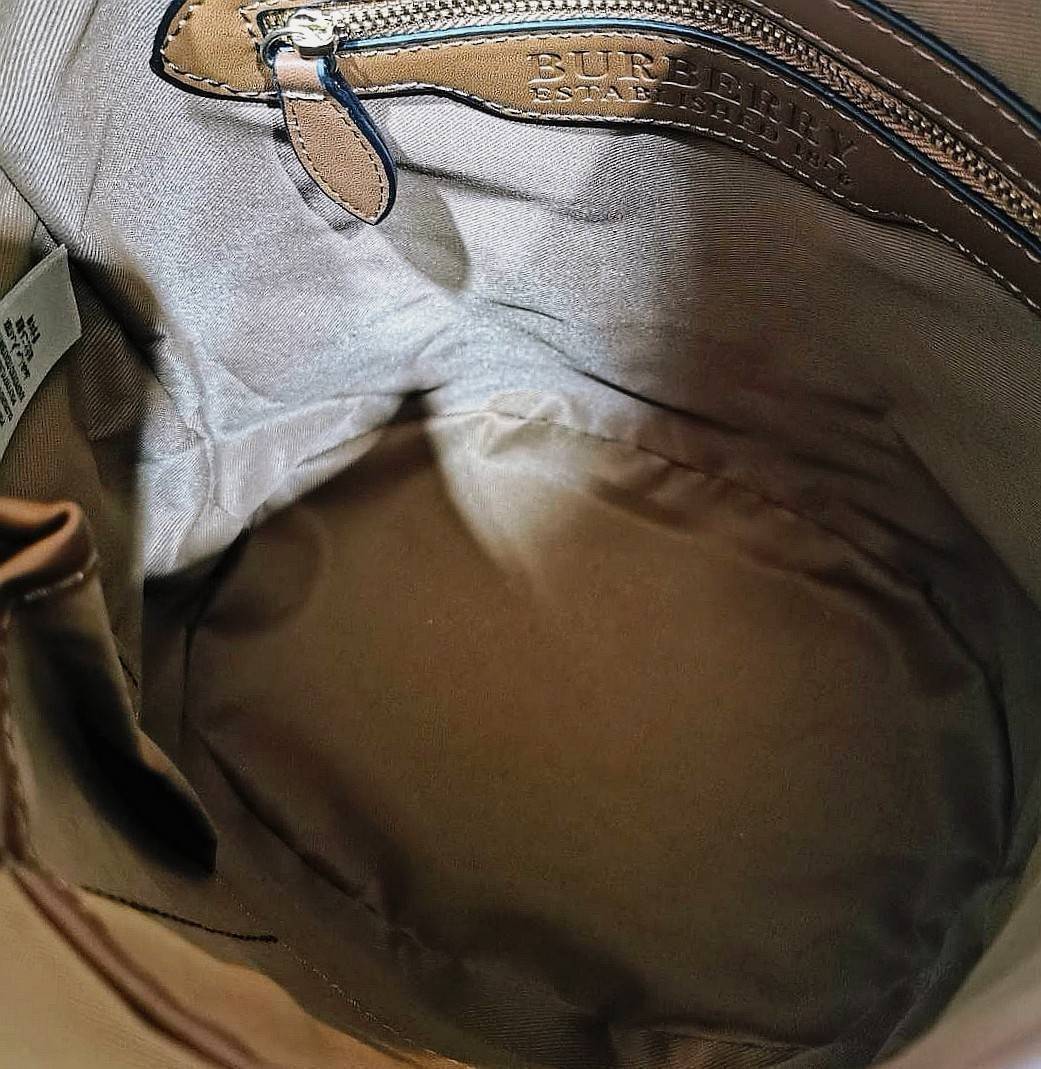 BURBERRY FRAGRANCES VINTAGE BAG กระเป๋าสะพายทรงวินเทจ