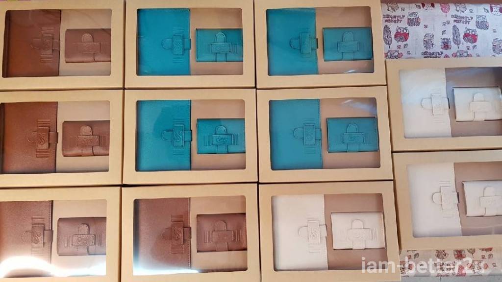 ของขวัญ ของระลึก งานเกษียณ ปี 63 กระเป๋าใส่สมุดบัญชี กระเป๋าใส่บัตร พวงกุญแจ ใส่กล่องรักษ์โลก